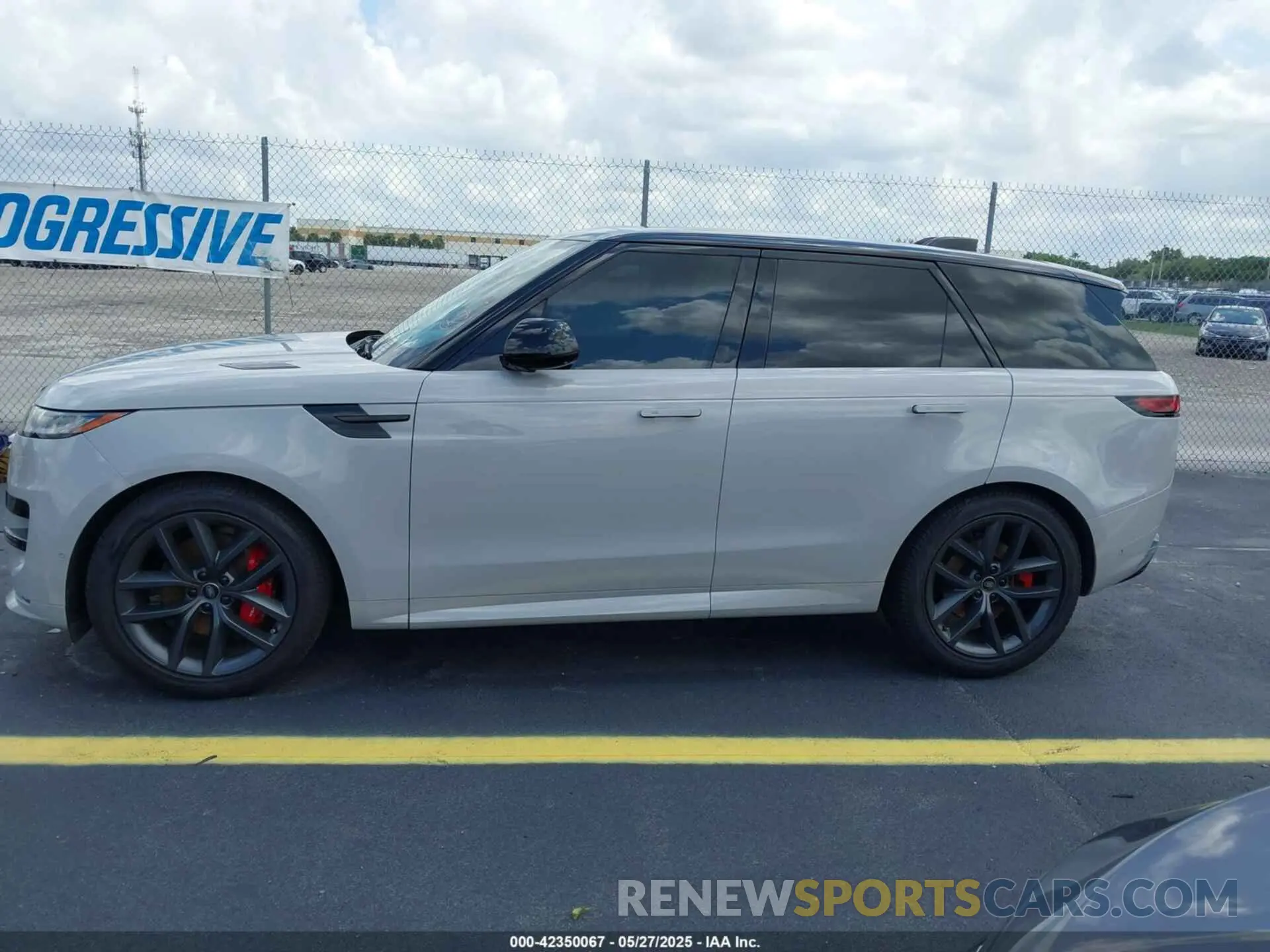 14 Photograph of a damaged car SAL1L9FU7RA180295 LAND ROVER RANGE ROVER SPORT 2024