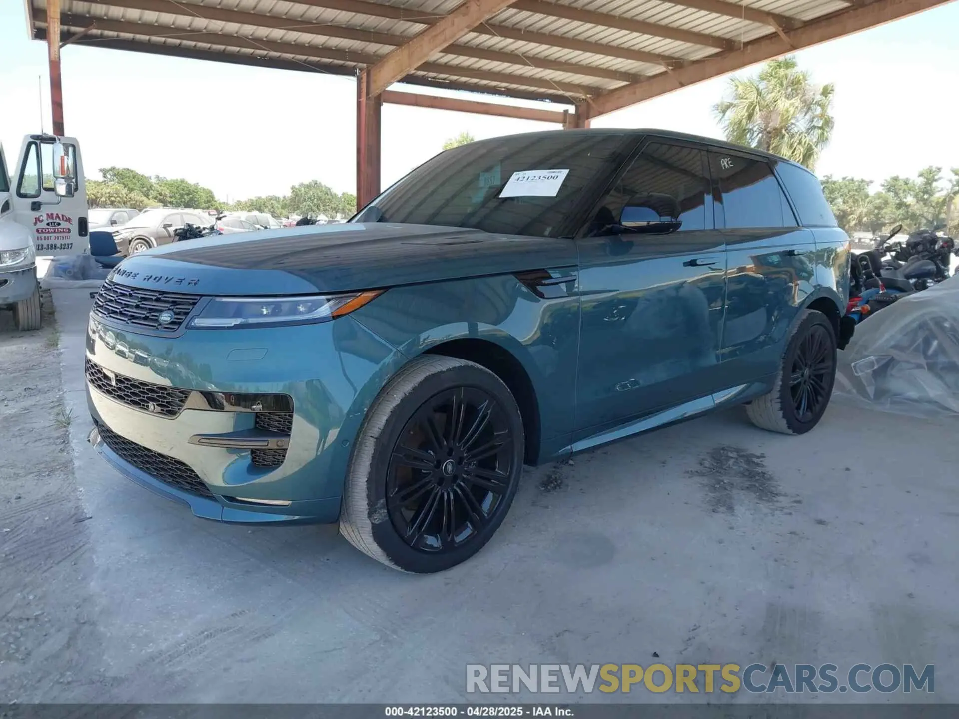 2 Photograph of a damaged car SAL1L9FU7RA413561 LAND ROVER RANGE ROVER SPORT 2024