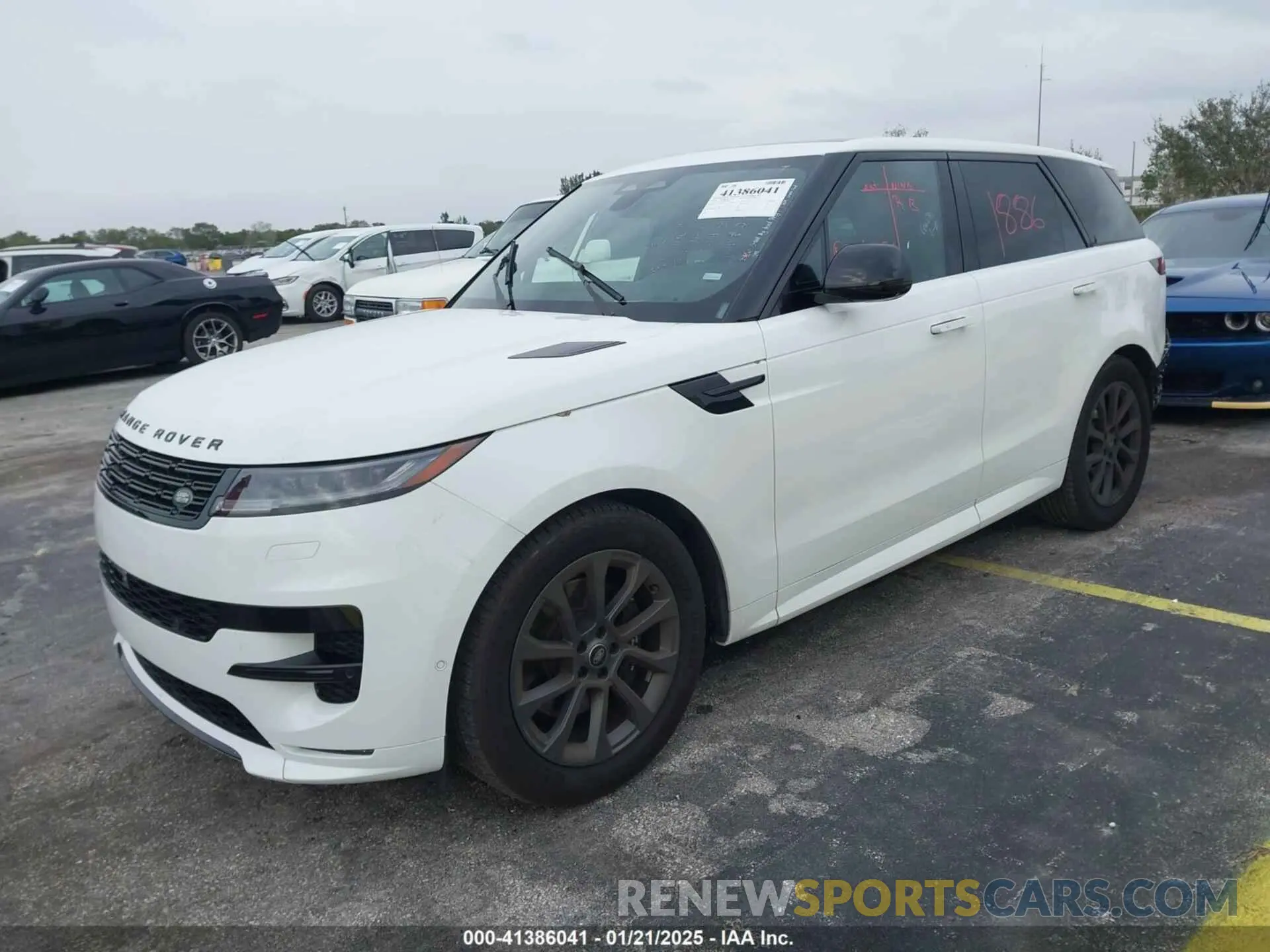 2 Photograph of a damaged car SAL1L9FU8RA402746 LAND ROVER RANGE ROVER SPORT 2024