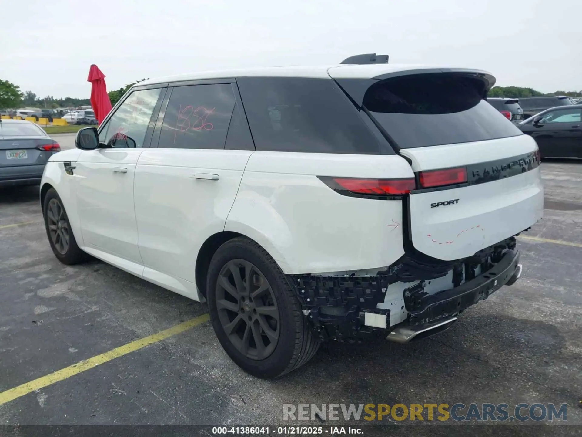 3 Photograph of a damaged car SAL1L9FU8RA402746 LAND ROVER RANGE ROVER SPORT 2024