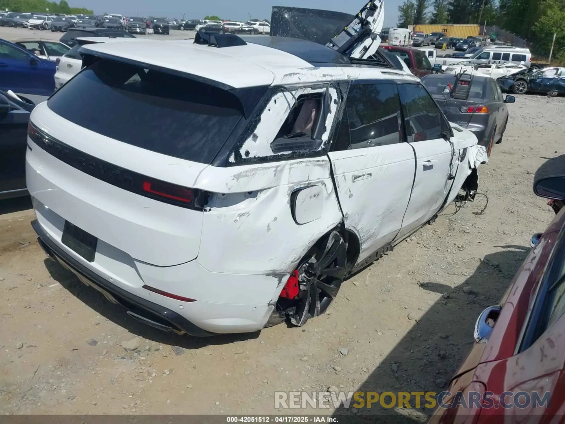 4 Photograph of a damaged car SAL1L9FU9RA405431 LAND ROVER RANGE ROVER SPORT 2024