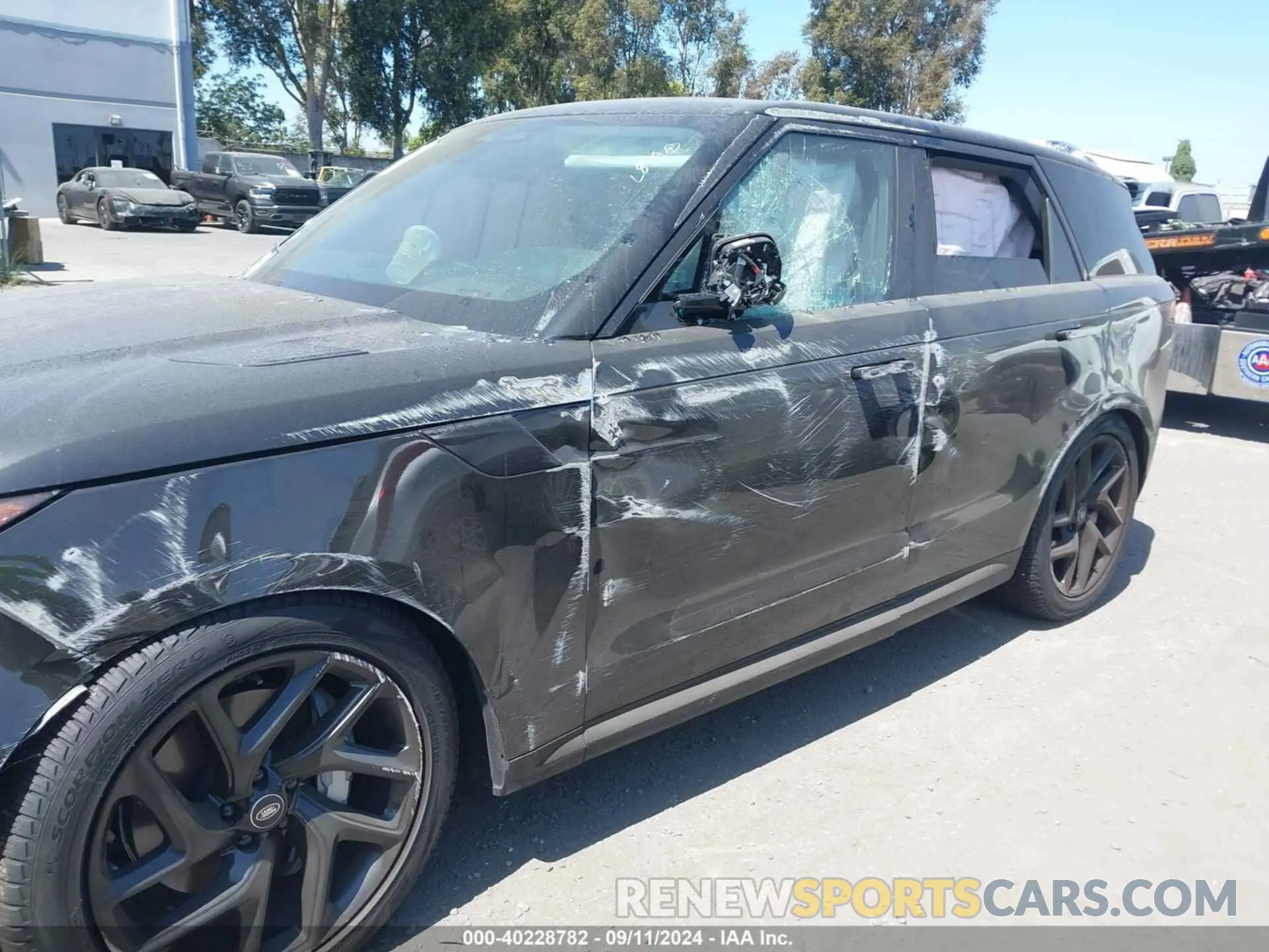 6 Photograph of a damaged car SAL1P9EU2RA174300 LAND ROVER RANGE ROVER SPORT 2024