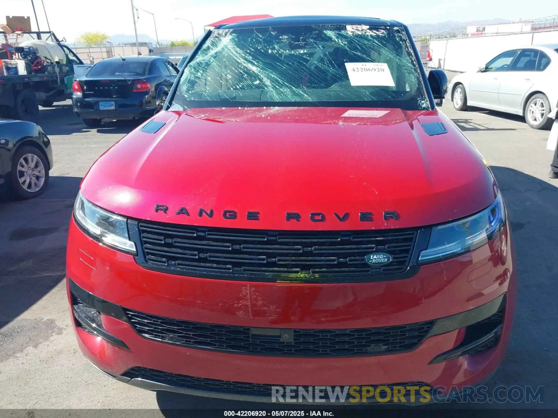 12 Photograph of a damaged car SAL1P9EU2RA199388 LAND ROVER RANGE ROVER SPORT 2024
