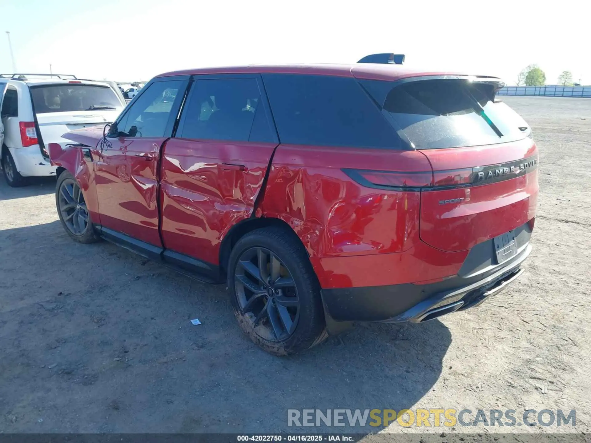 3 Photograph of a damaged car SAL1P9EU6RA418160 LAND ROVER RANGE ROVER SPORT 2024