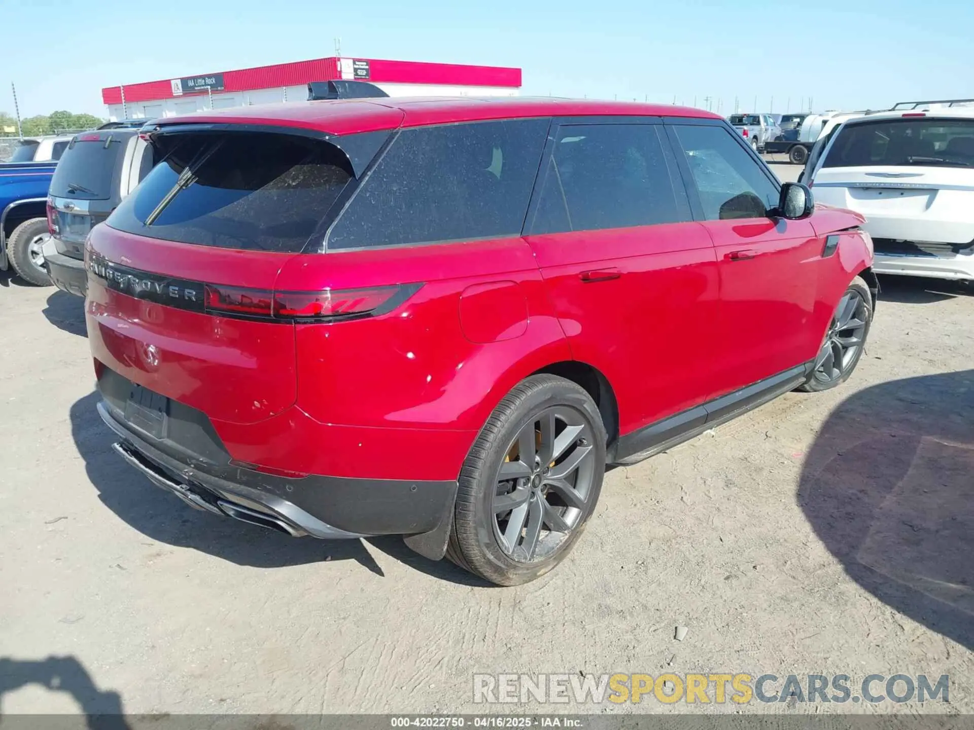 4 Photograph of a damaged car SAL1P9EU6RA418160 LAND ROVER RANGE ROVER SPORT 2024