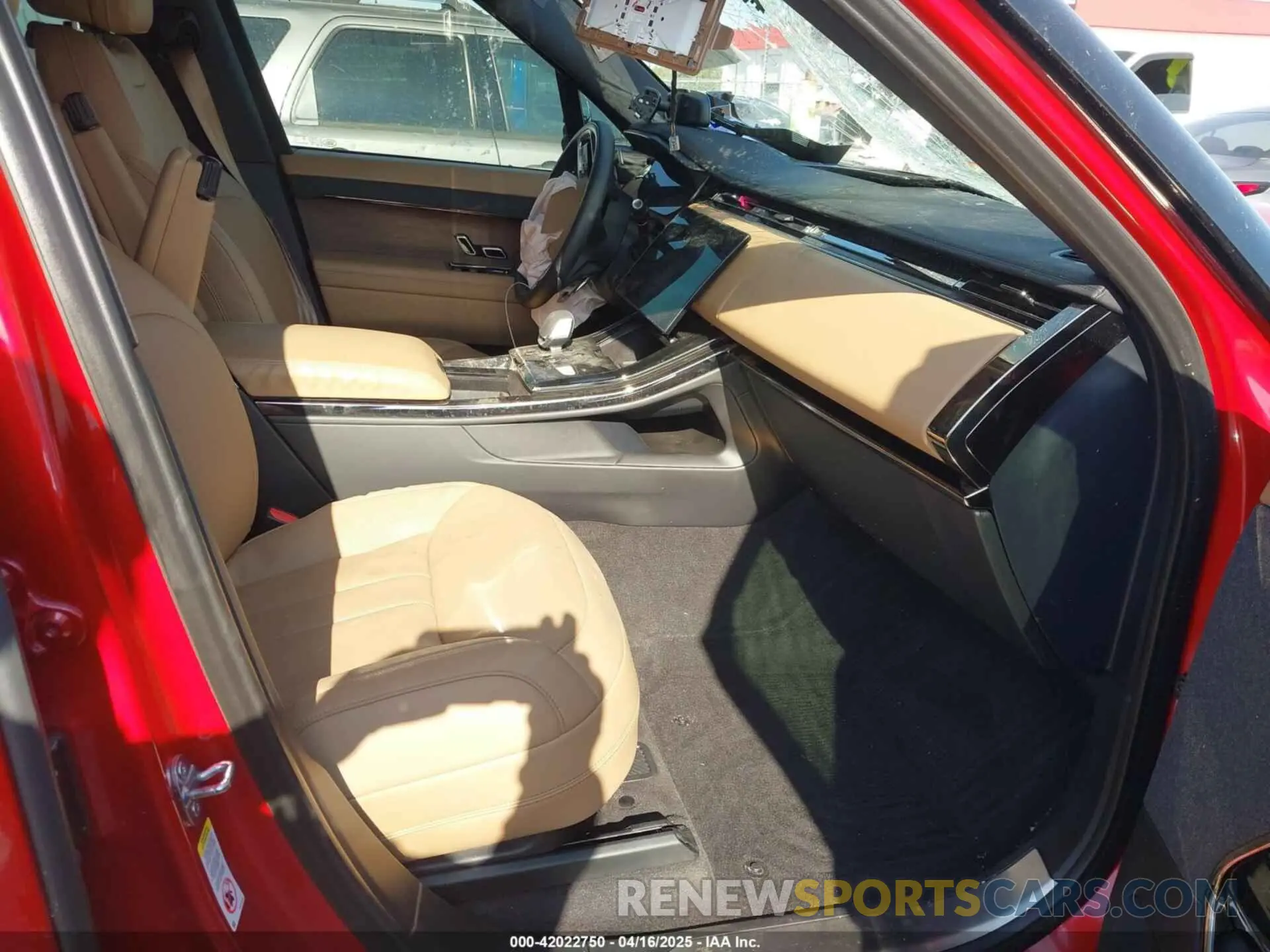 5 Photograph of a damaged car SAL1P9EU6RA418160 LAND ROVER RANGE ROVER SPORT 2024