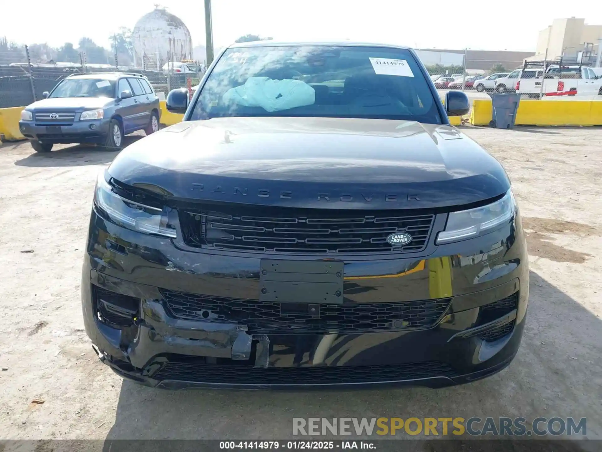 12 Photograph of a damaged car SAL1P9EU7RA422119 LAND ROVER RANGE ROVER SPORT 2024