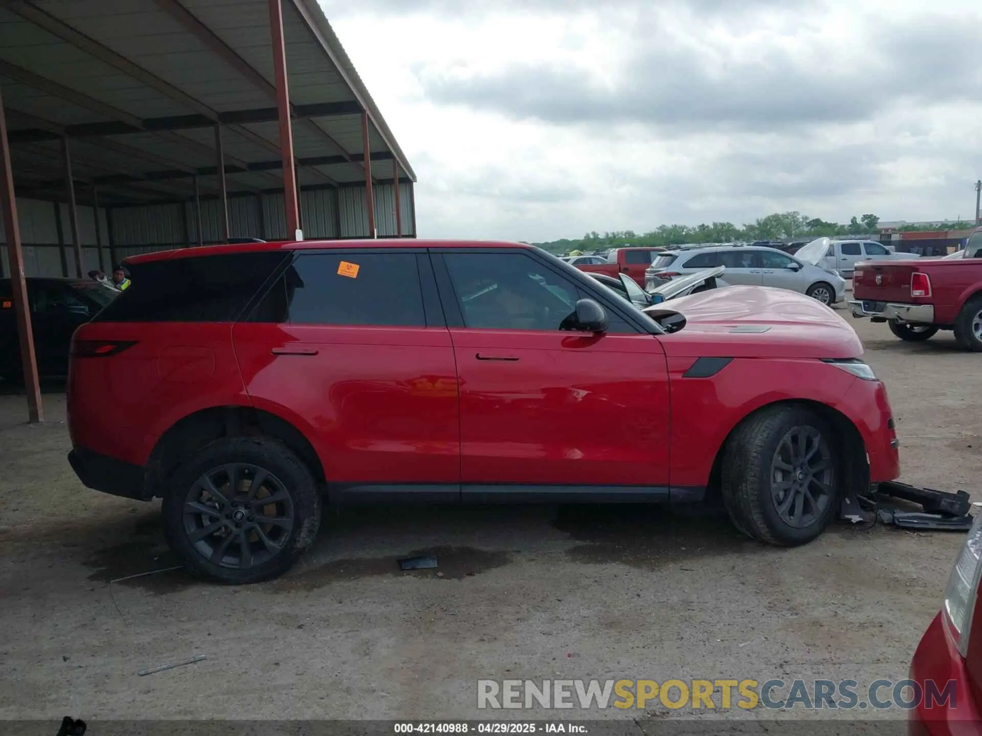 12 Photograph of a damaged car SAL1P9EU9RA169806 LAND ROVER RANGE ROVER SPORT 2024