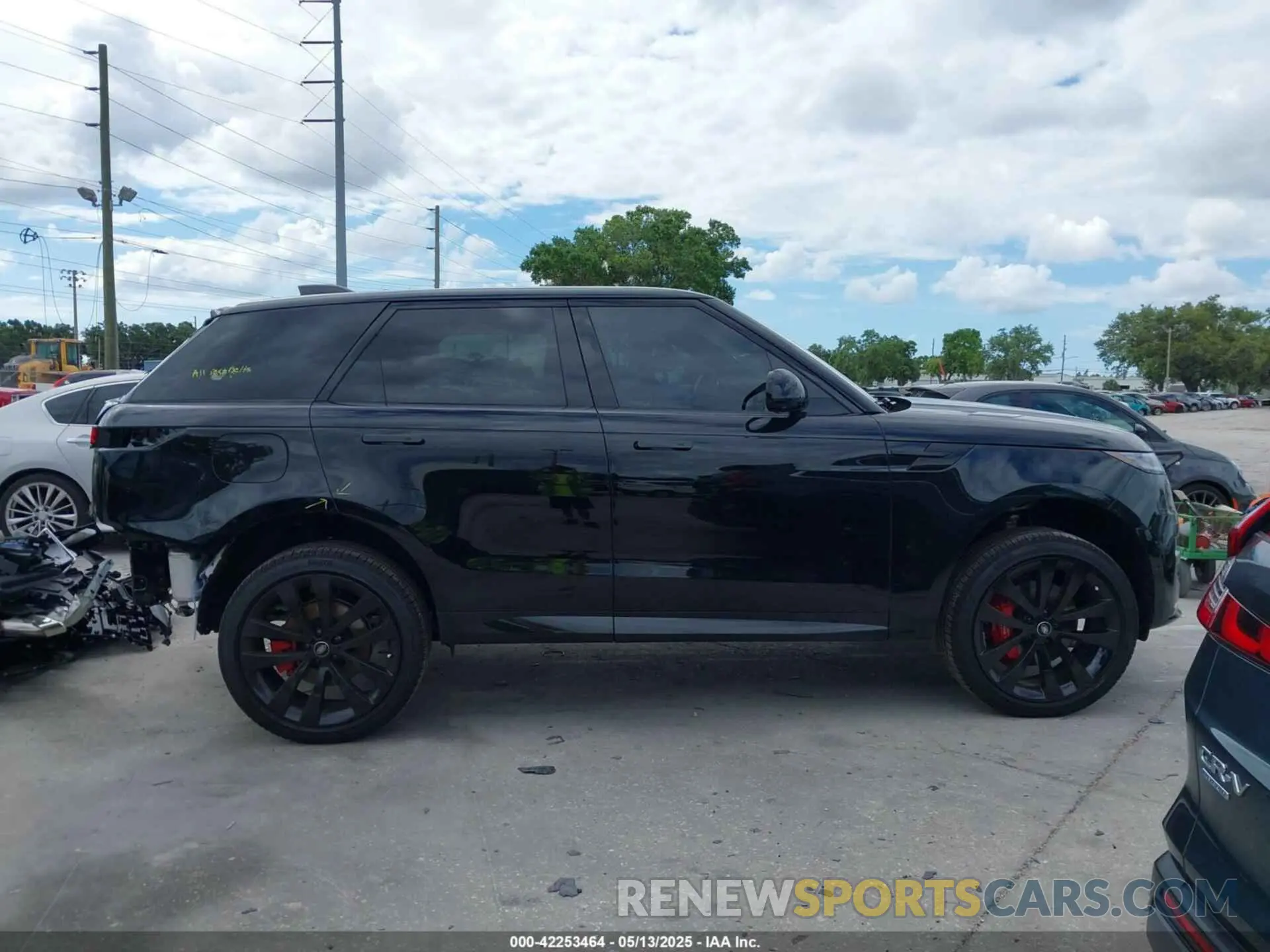 14 Photograph of a damaged car SAL1L9FU4SA438441 LAND ROVER RANGE ROVER SPORT 2025