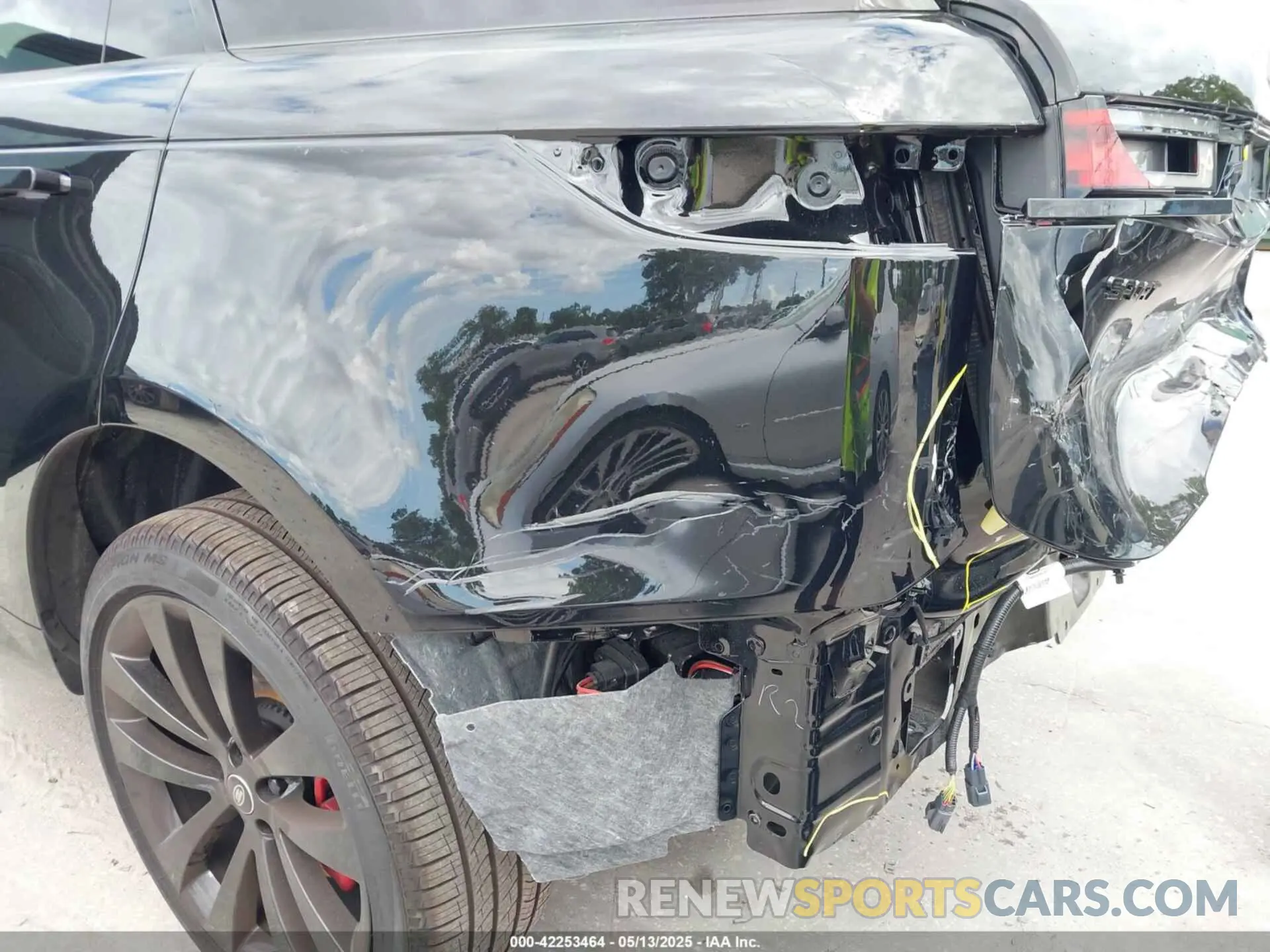18 Photograph of a damaged car SAL1L9FU4SA438441 LAND ROVER RANGE ROVER SPORT 2025