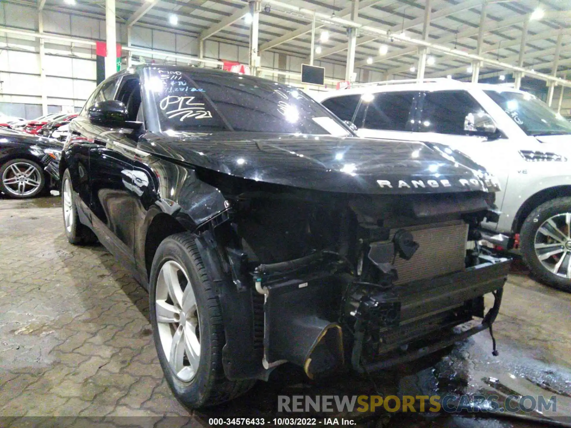 1 Photograph of a damaged car 00LYB2EX4KA793243 LAND ROVER RANGE ROVER VELAR 2019