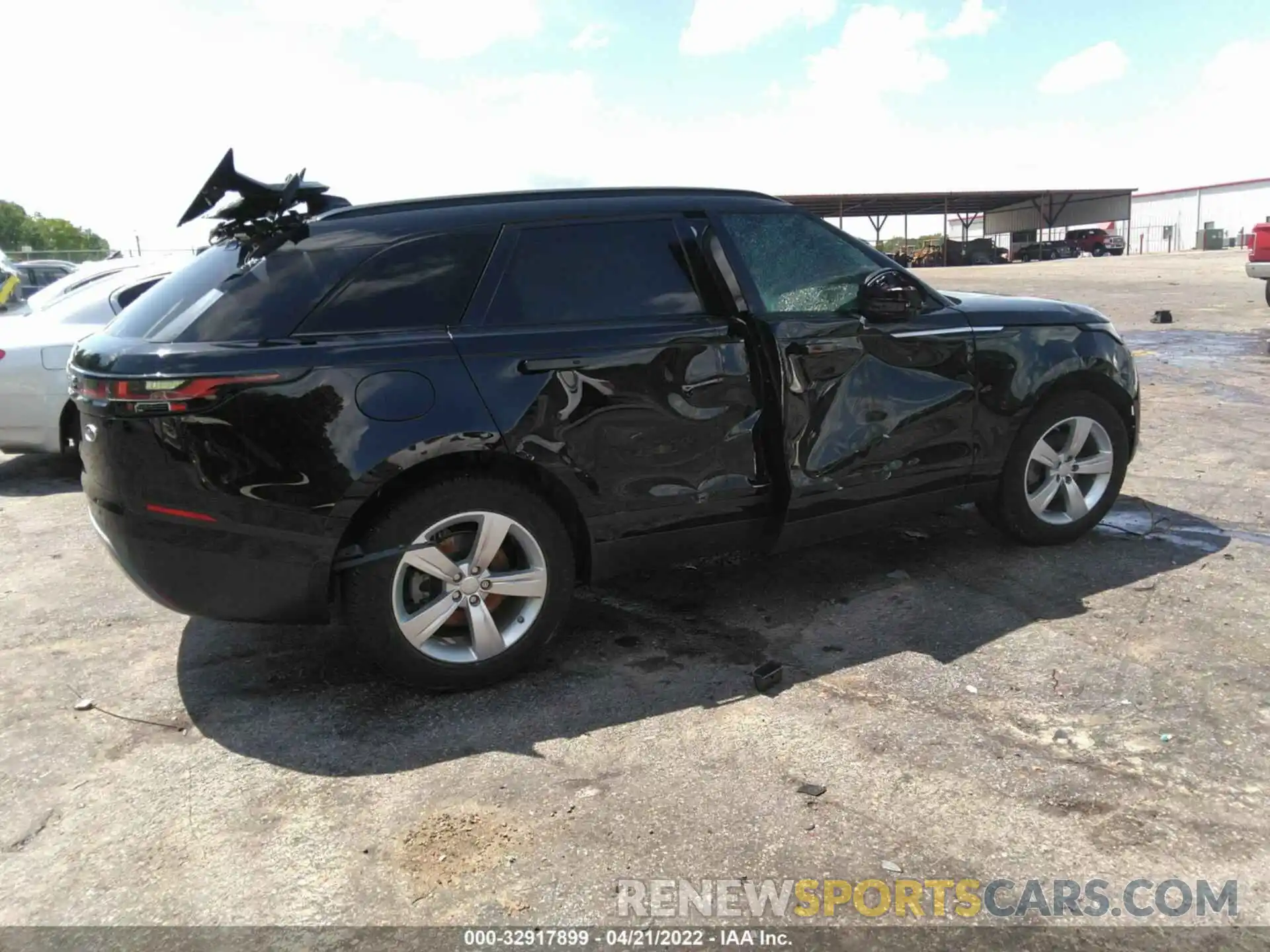 4 Photograph of a damaged car SALYB2EN4KA210927 LAND ROVER RANGE ROVER VELAR 2019