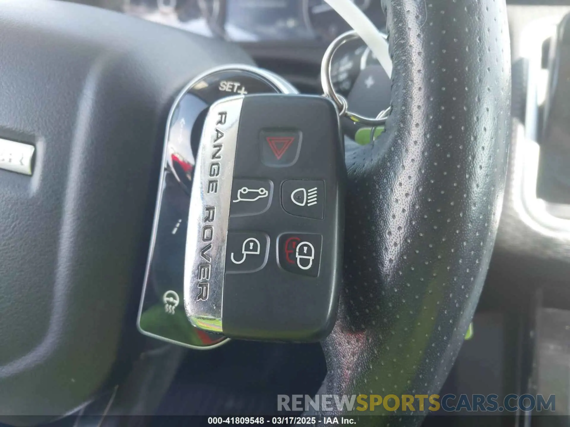 11 Photograph of a damaged car SALYB2EN7KA779531 LAND ROVER RANGE ROVER VELAR 2019