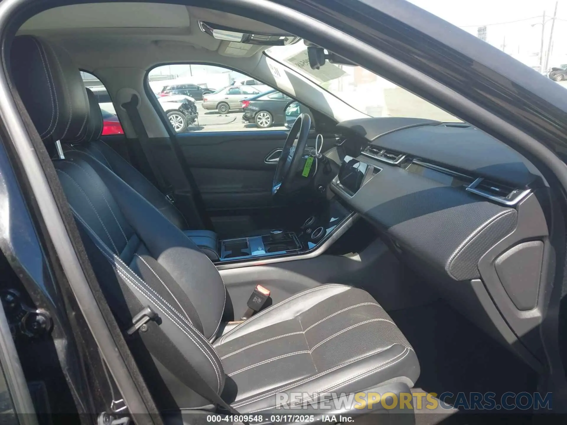 5 Photograph of a damaged car SALYB2EN7KA779531 LAND ROVER RANGE ROVER VELAR 2019