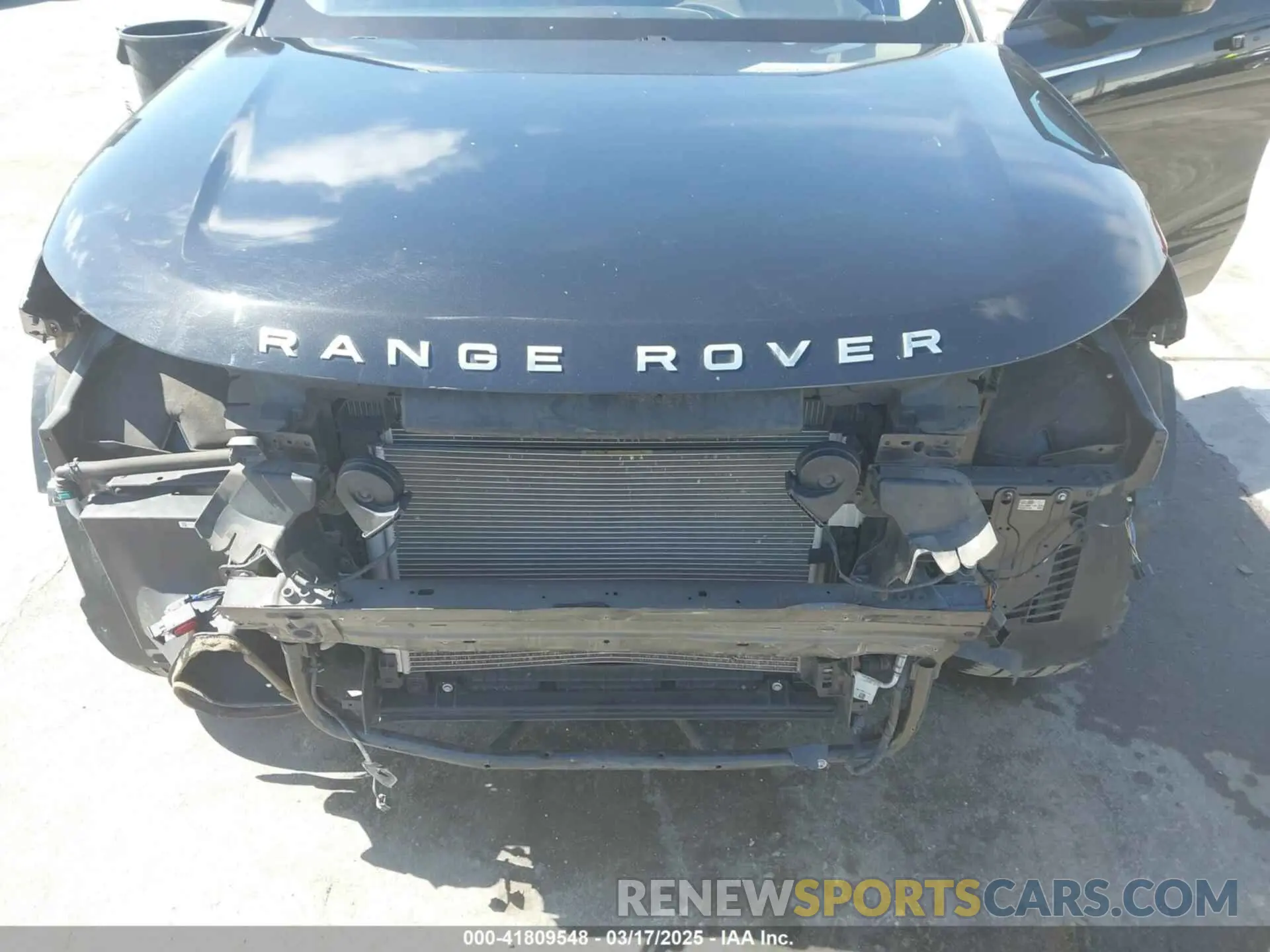 6 Photograph of a damaged car SALYB2EN7KA779531 LAND ROVER RANGE ROVER VELAR 2019