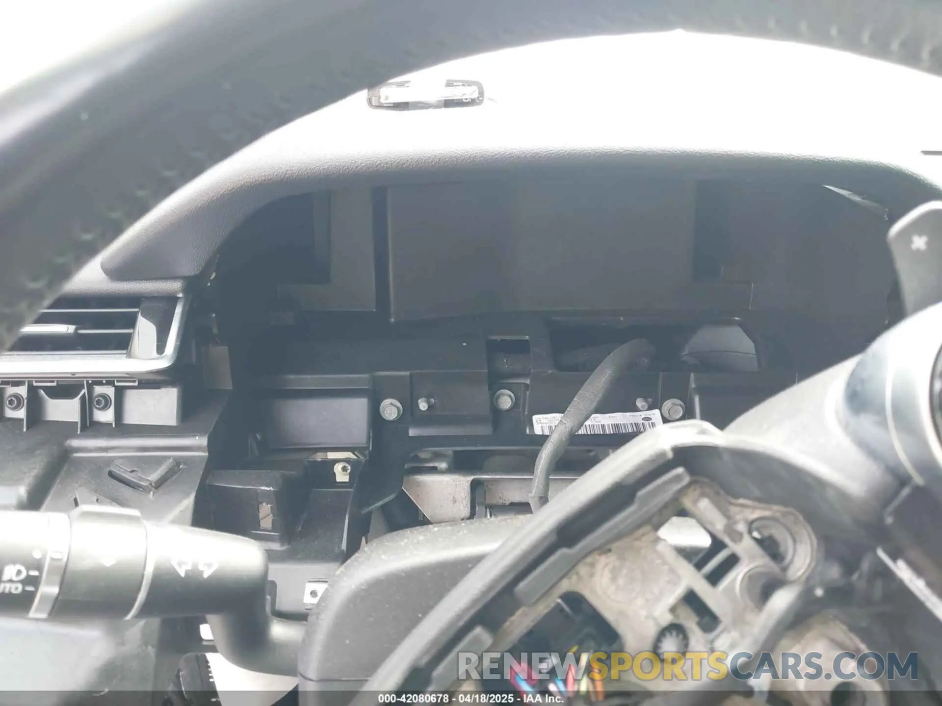7 Photograph of a damaged car SALYB2ENXKA780723 LAND ROVER RANGE ROVER VELAR 2019
