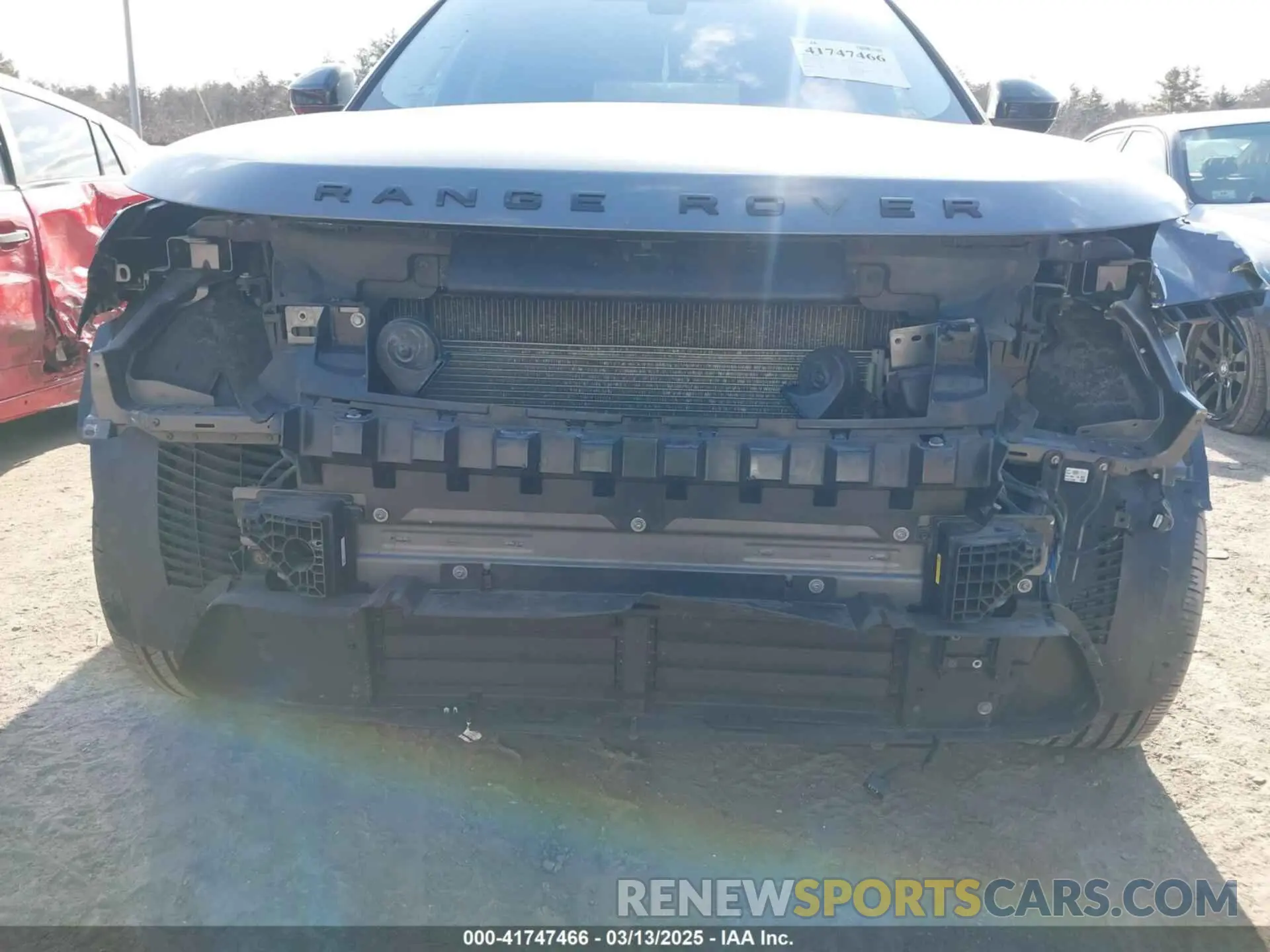 18 Photograph of a damaged car SALYB2EV4KA789188 LAND ROVER RANGE ROVER VELAR 2019
