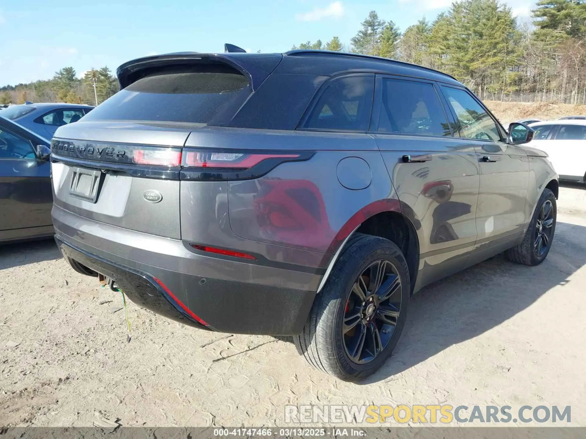 4 Photograph of a damaged car SALYB2EV4KA789188 LAND ROVER RANGE ROVER VELAR 2019