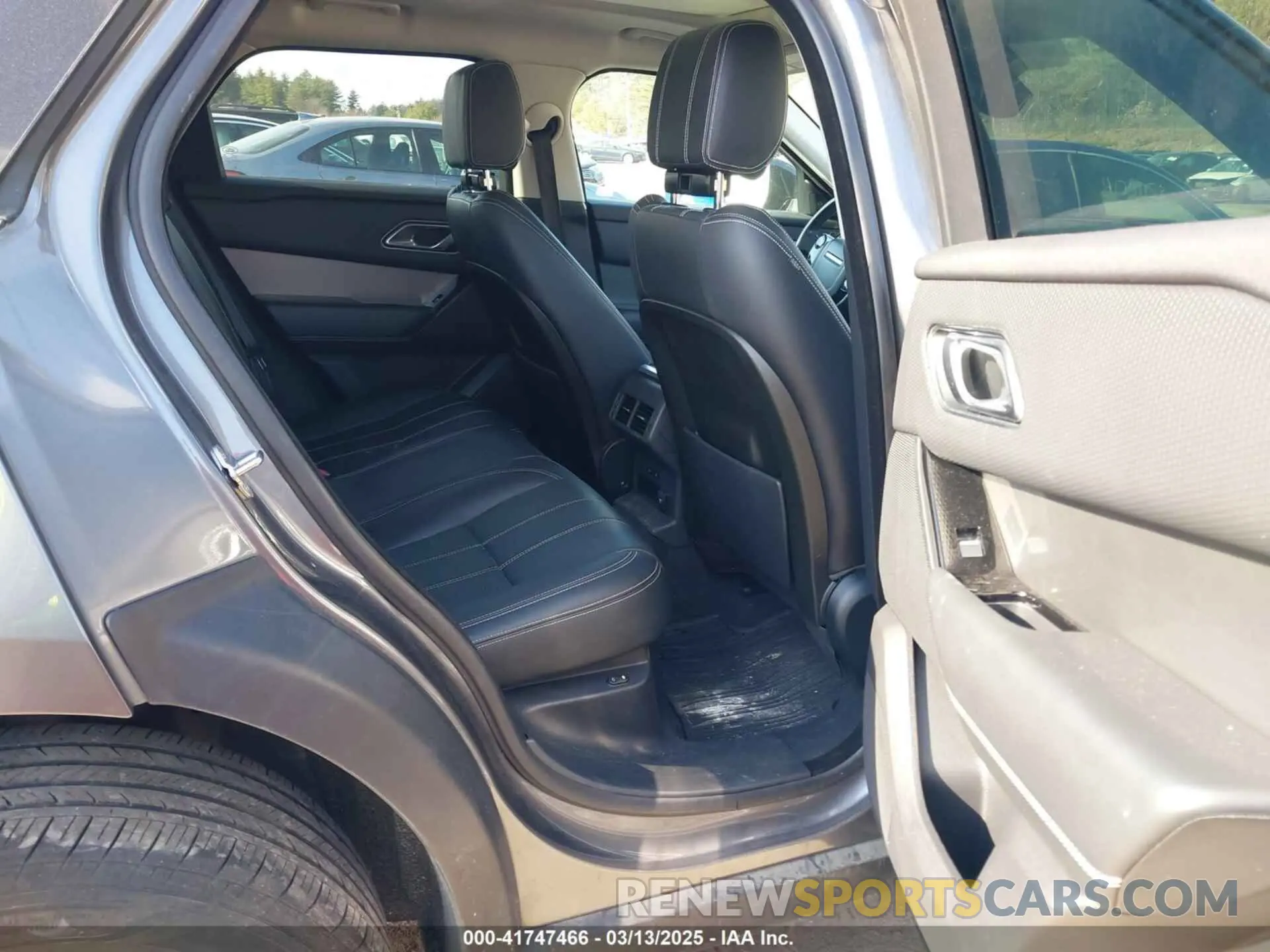 8 Photograph of a damaged car SALYB2EV4KA789188 LAND ROVER RANGE ROVER VELAR 2019