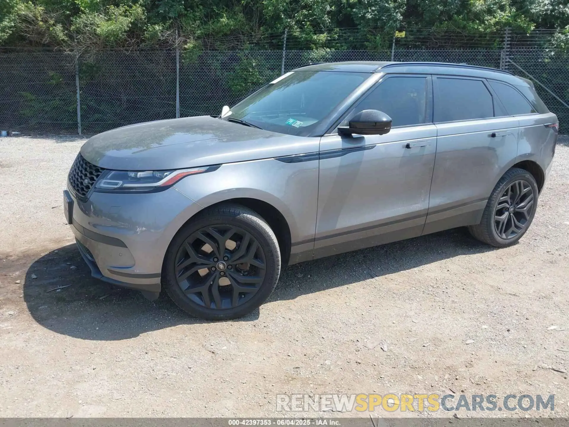 2 Photograph of a damaged car SALYB2EX0KA798990 LAND ROVER RANGE ROVER VELAR 2019
