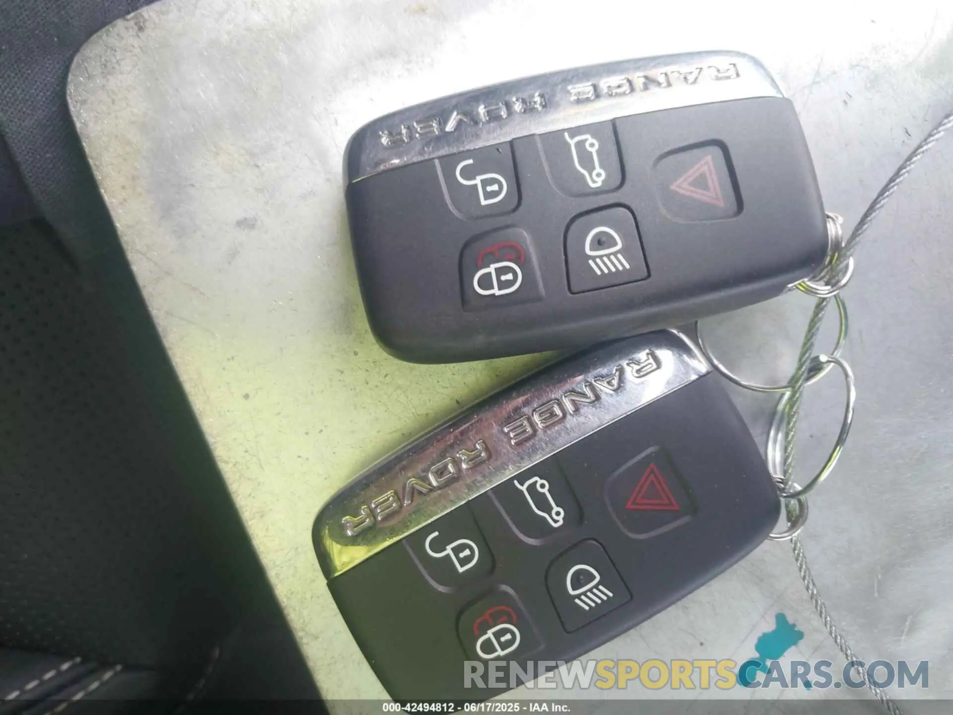 11 Photograph of a damaged car SALYB2EX1KA235172 LAND ROVER RANGE ROVER VELAR 2019