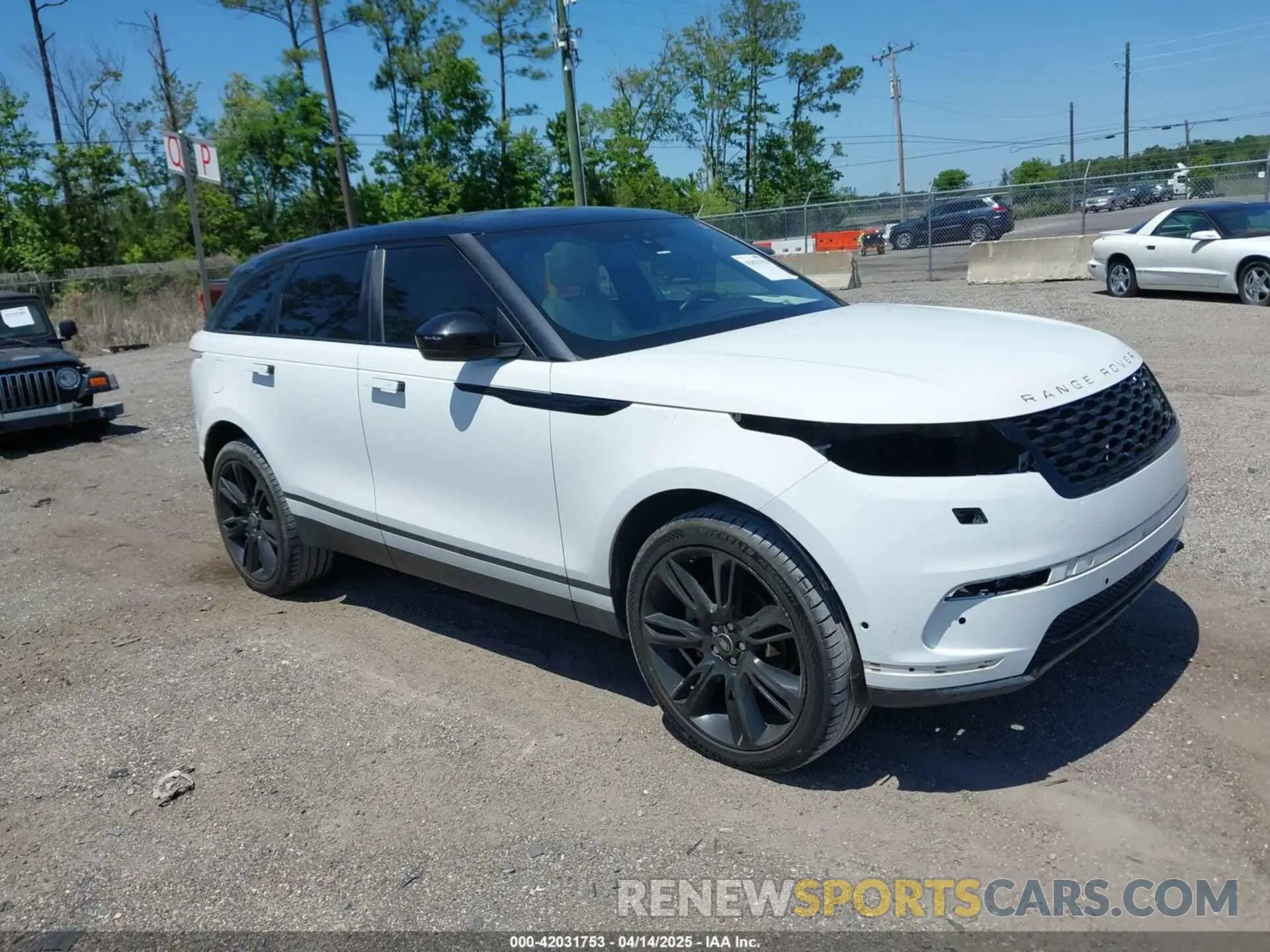1 Photograph of a damaged car SALYB2EX2KA783830 LAND ROVER RANGE ROVER VELAR 2019