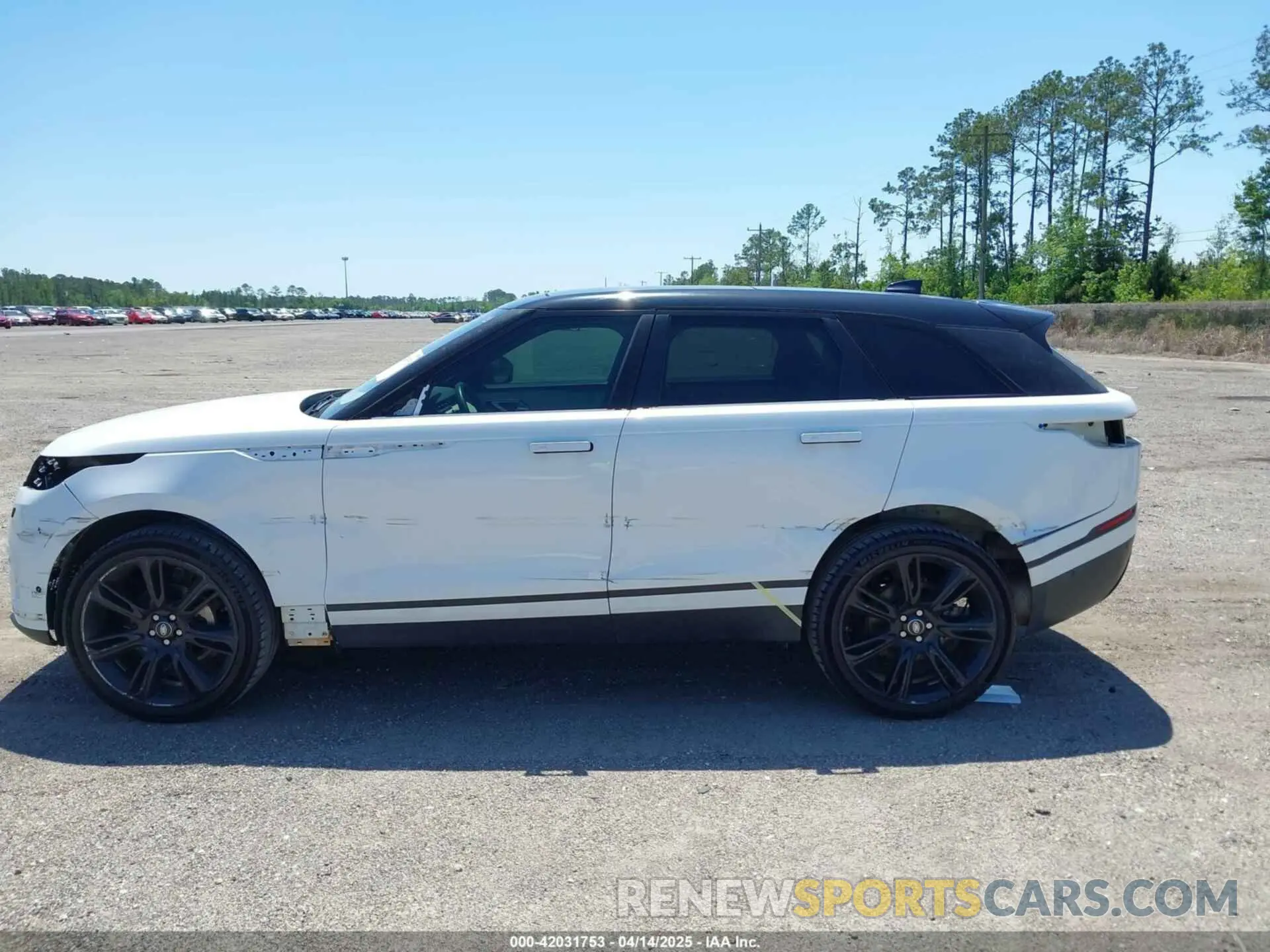 14 Photograph of a damaged car SALYB2EX2KA783830 LAND ROVER RANGE ROVER VELAR 2019