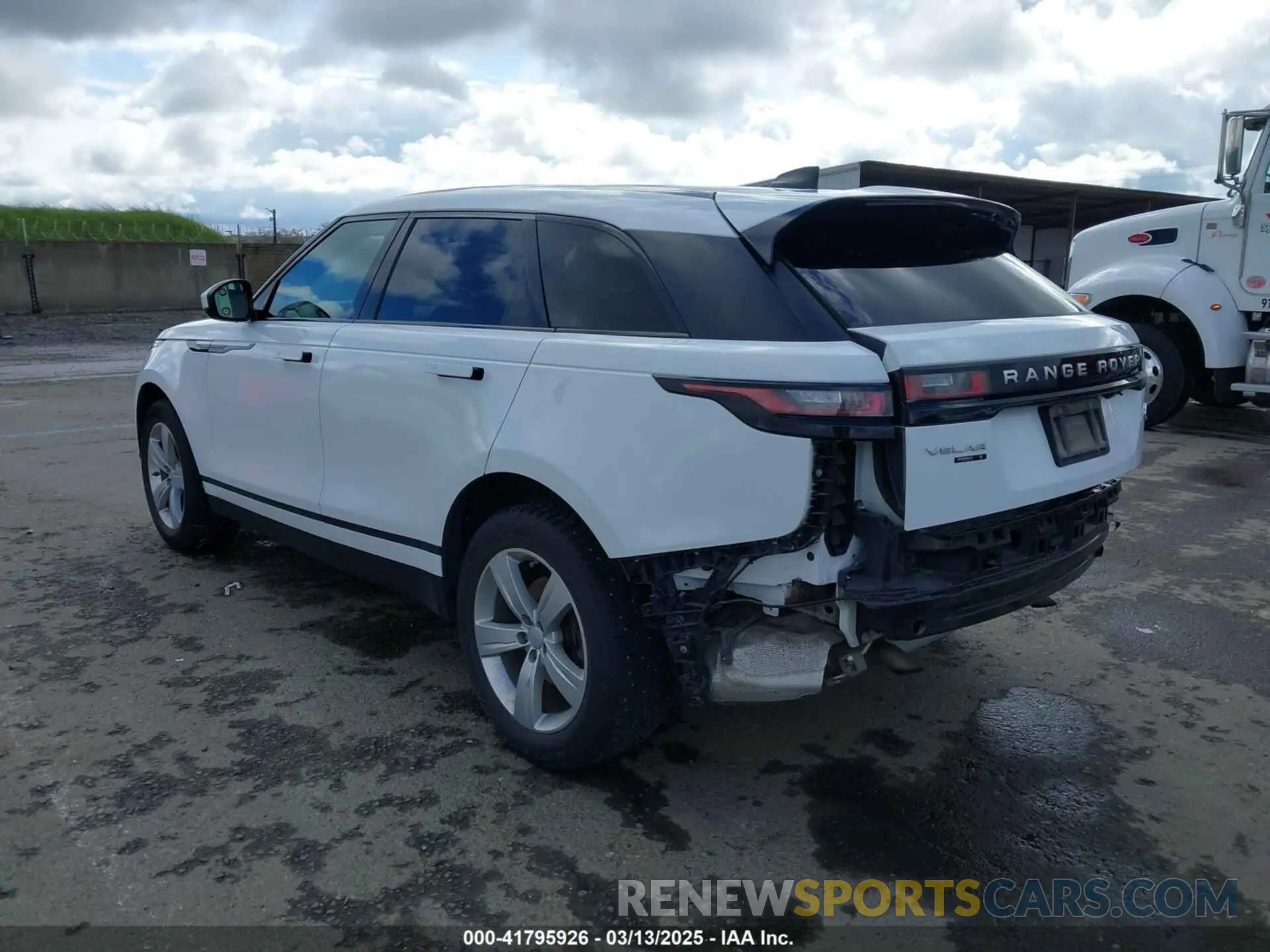 3 Photograph of a damaged car SALYB2EX4KA206989 LAND ROVER RANGE ROVER VELAR 2019