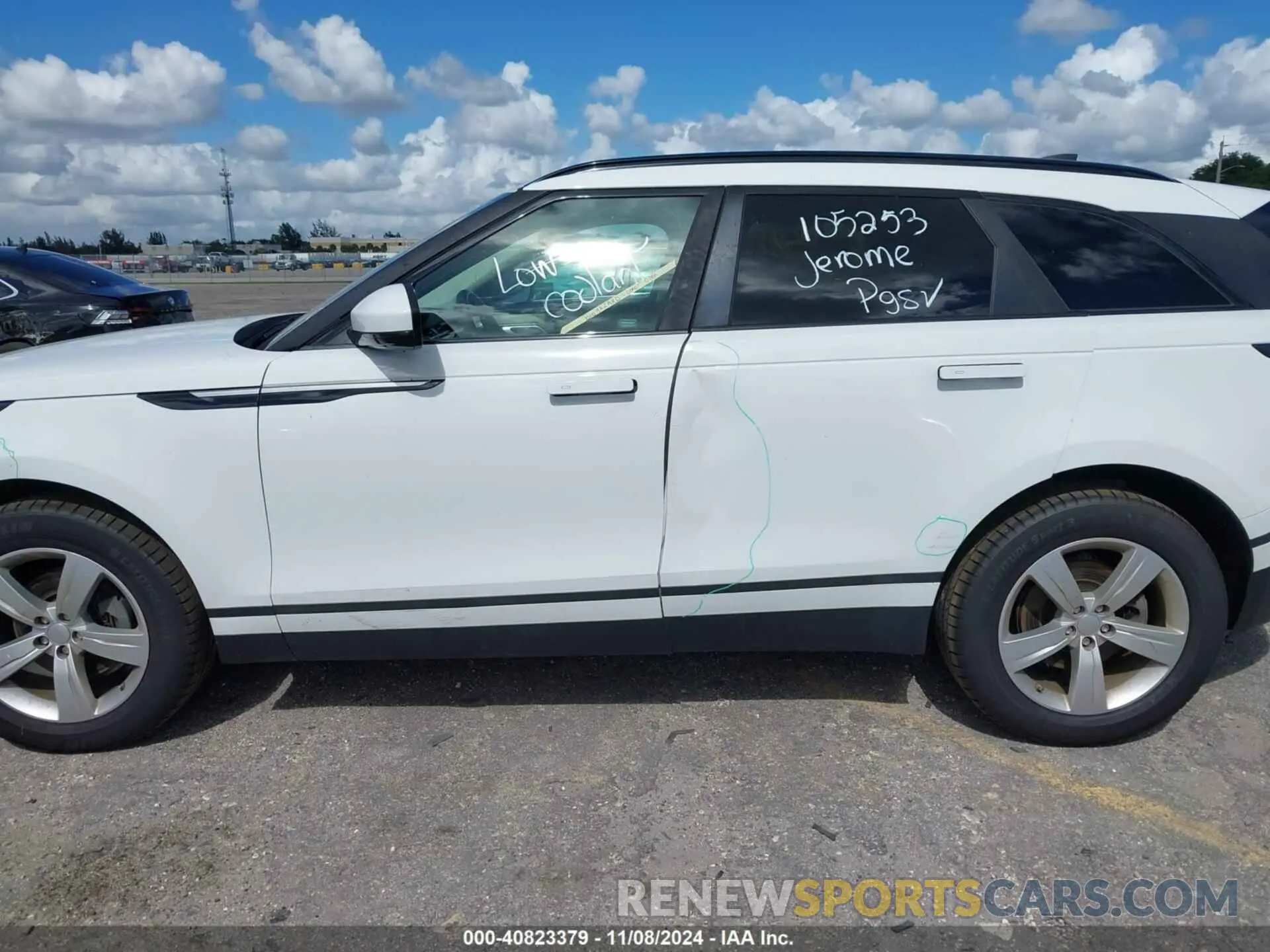 17 Photograph of a damaged car SALYB2EX5KA779948 LAND ROVER RANGE ROVER VELAR 2019