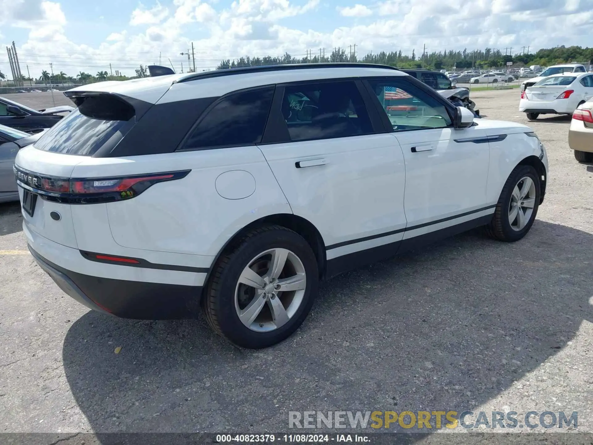 4 Photograph of a damaged car SALYB2EX5KA779948 LAND ROVER RANGE ROVER VELAR 2019