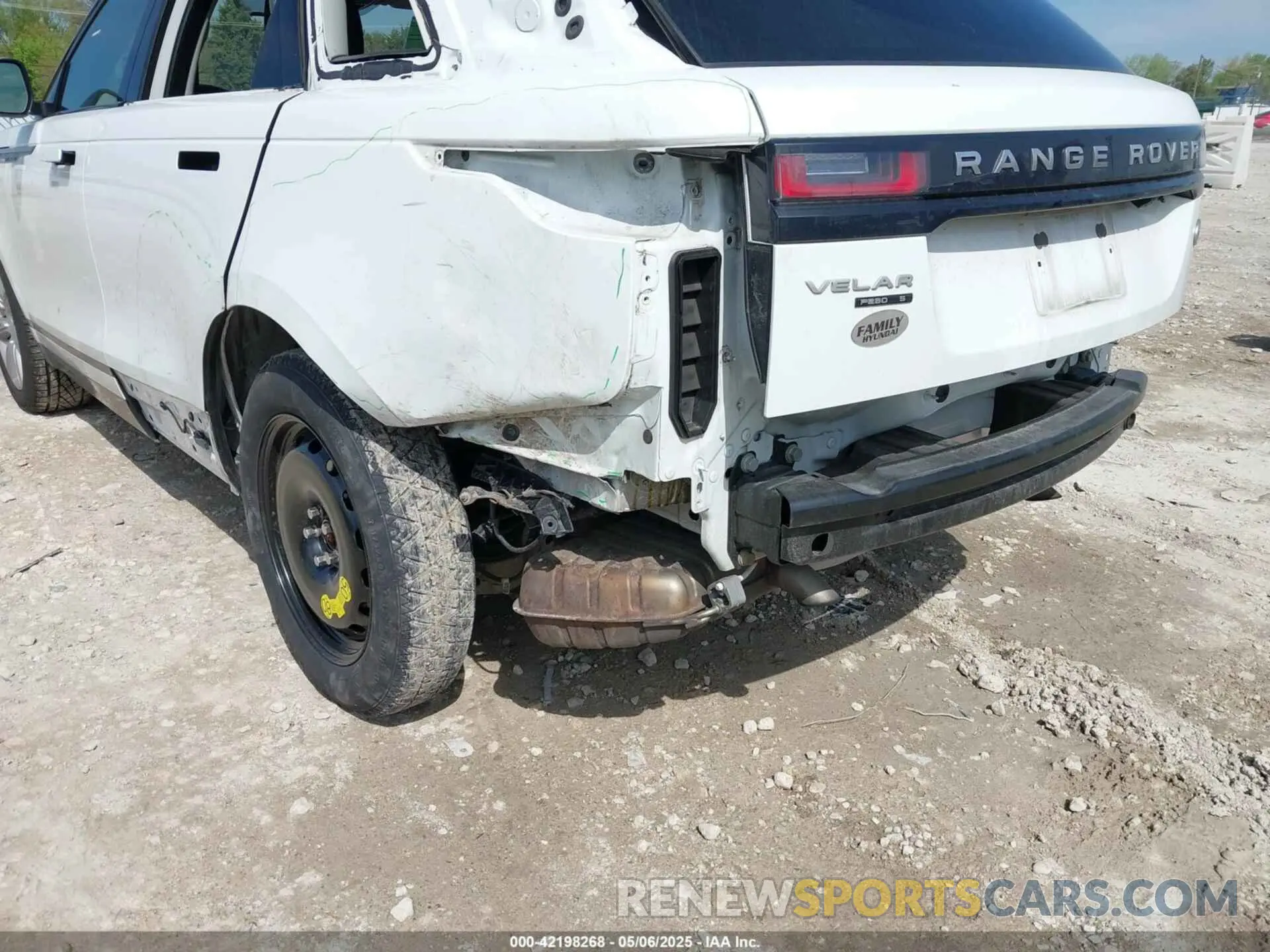 6 Photograph of a damaged car SALYB2EX6KA227908 LAND ROVER RANGE ROVER VELAR 2019