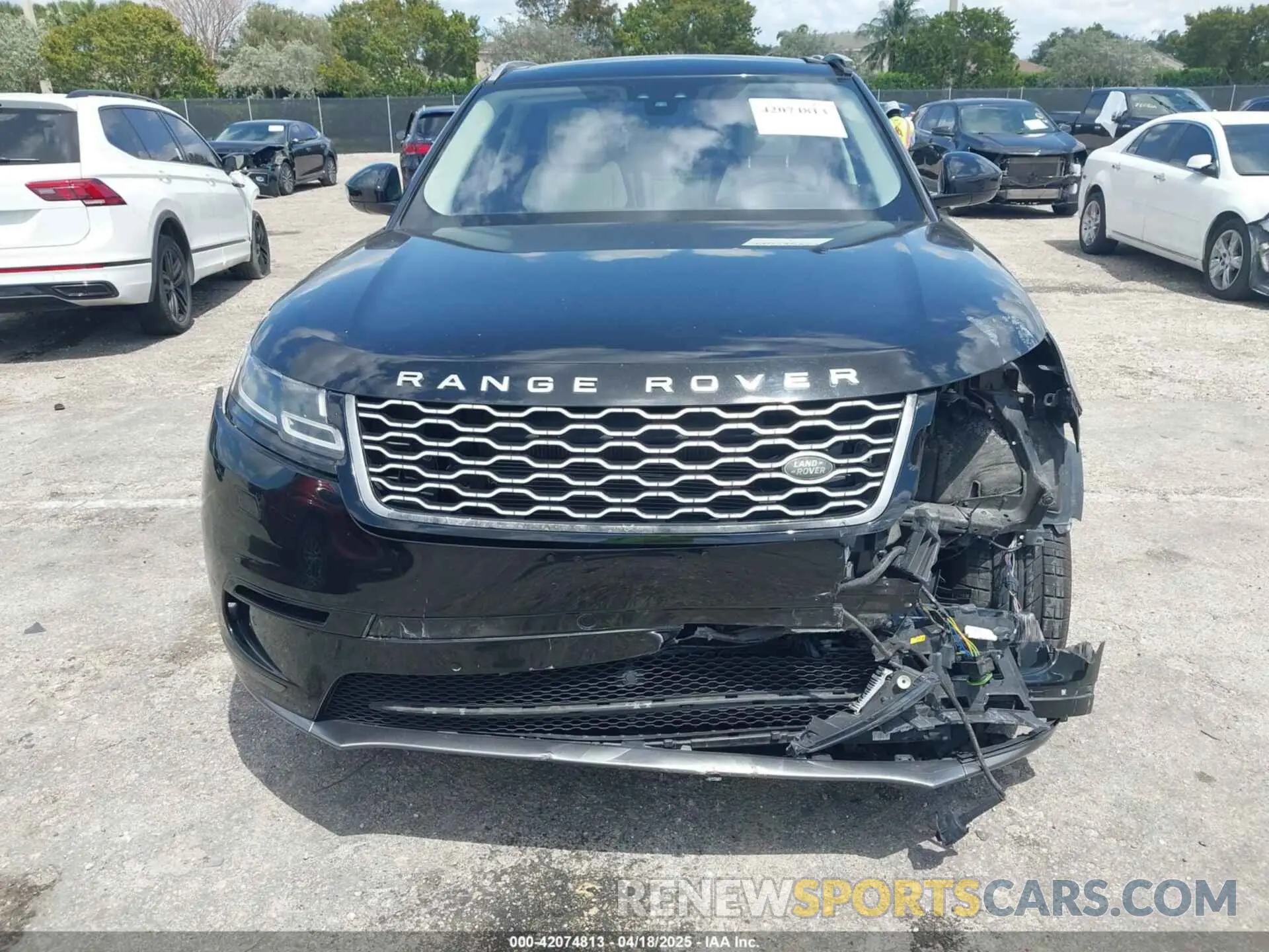 12 Photograph of a damaged car SALYB2EX7KA210115 LAND ROVER RANGE ROVER VELAR 2019
