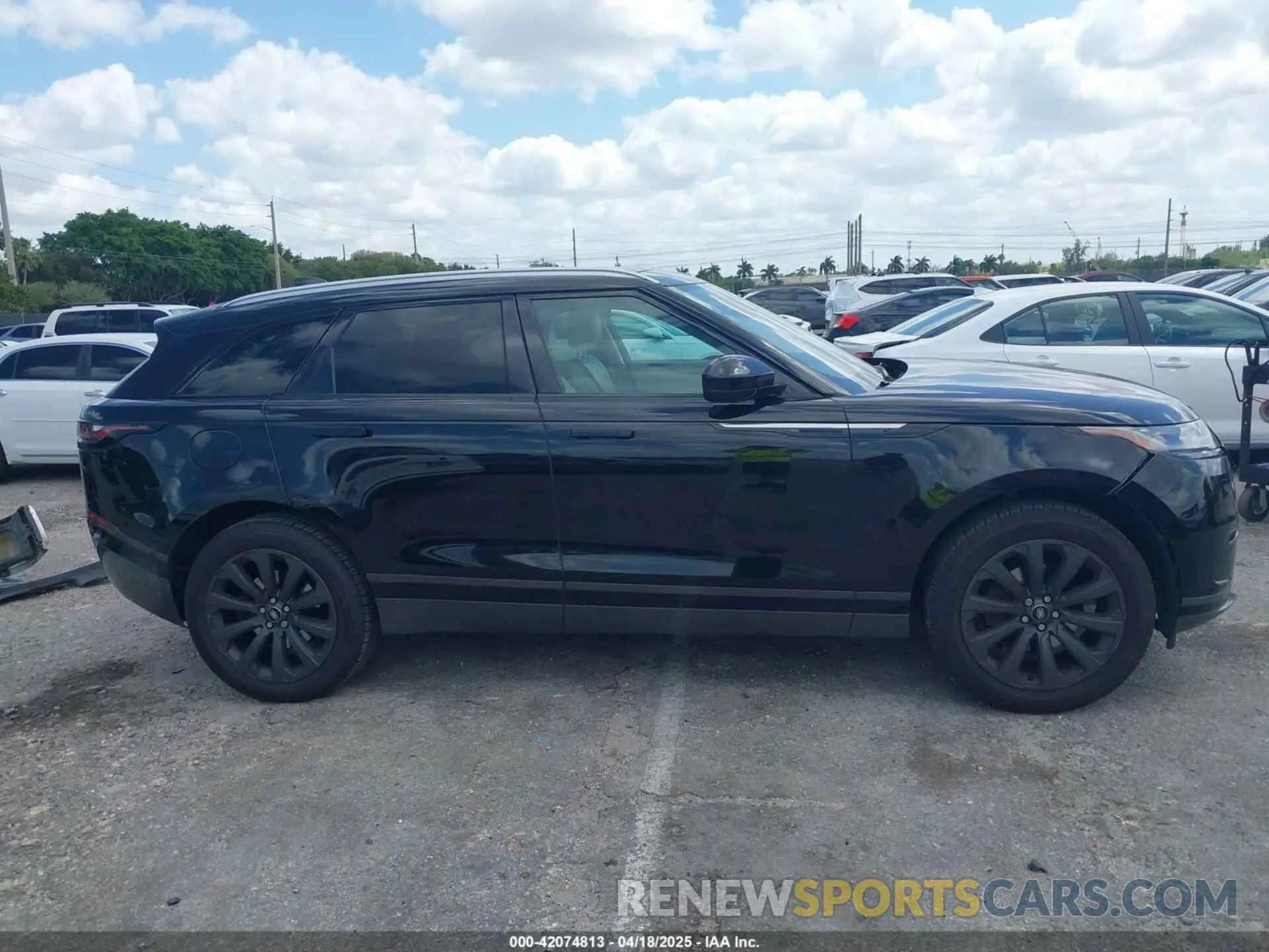13 Photograph of a damaged car SALYB2EX7KA210115 LAND ROVER RANGE ROVER VELAR 2019