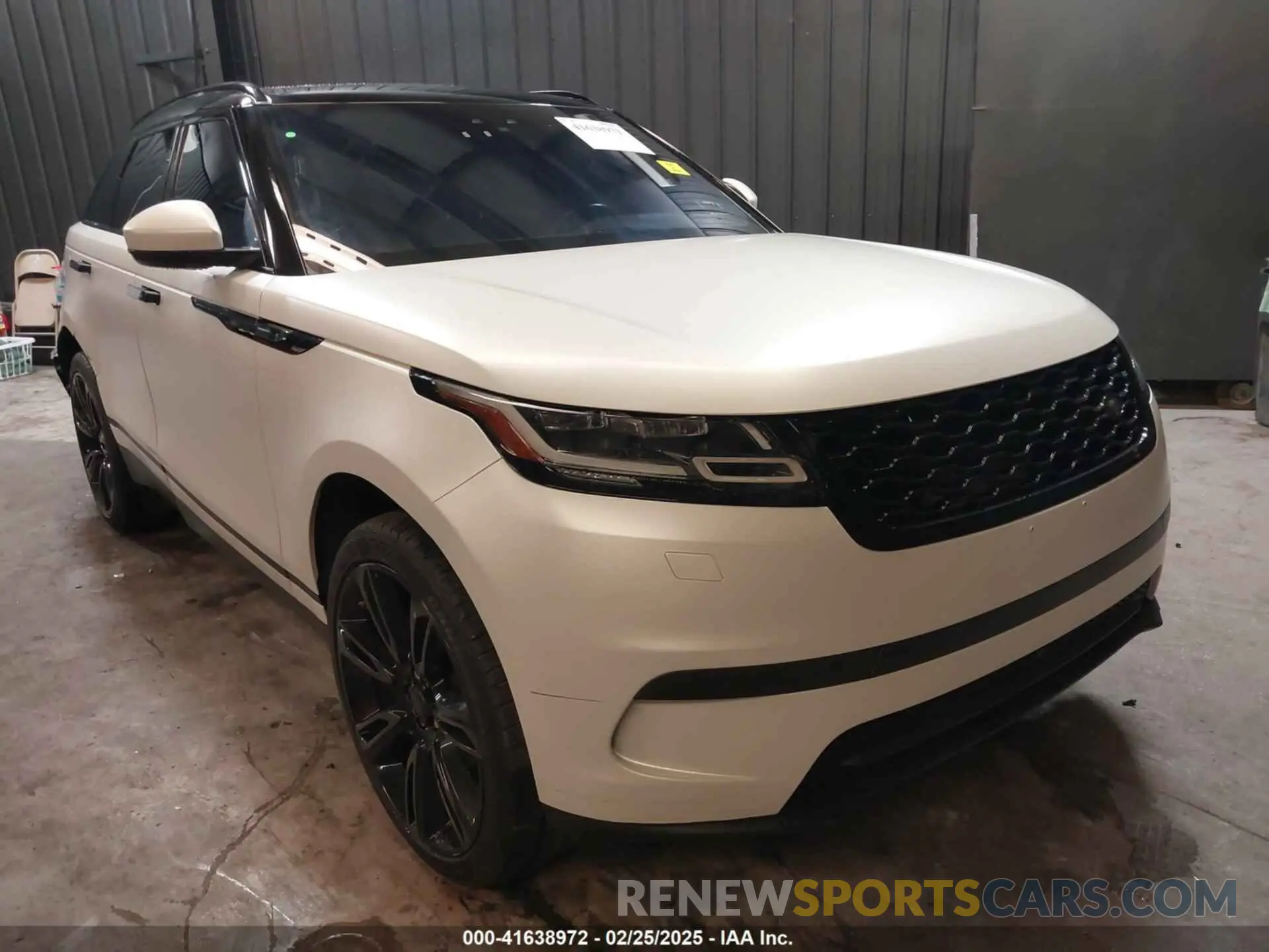 1 Photograph of a damaged car SALYB2EX7KA234138 LAND ROVER RANGE ROVER VELAR 2019