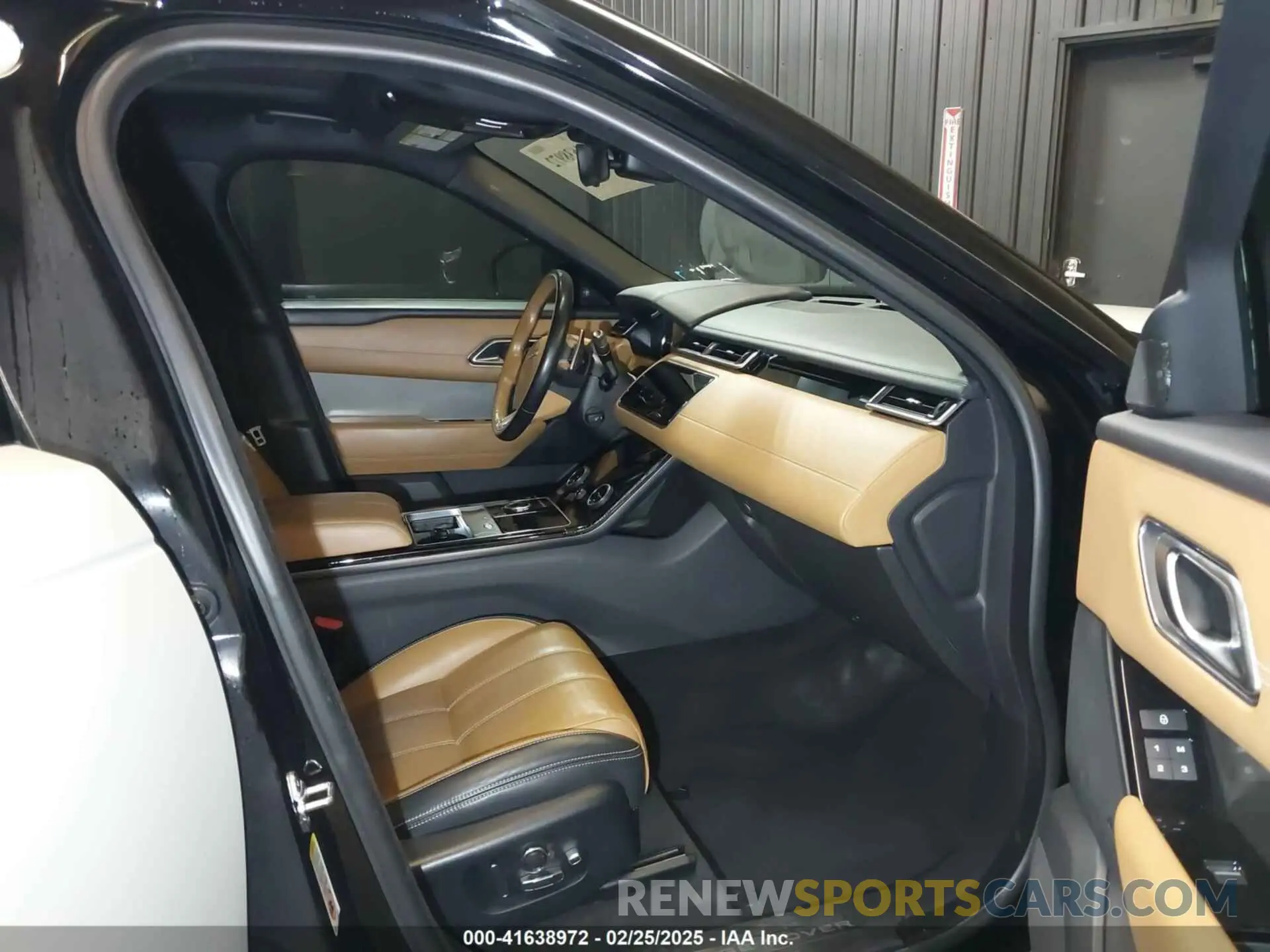 5 Photograph of a damaged car SALYB2EX7KA234138 LAND ROVER RANGE ROVER VELAR 2019