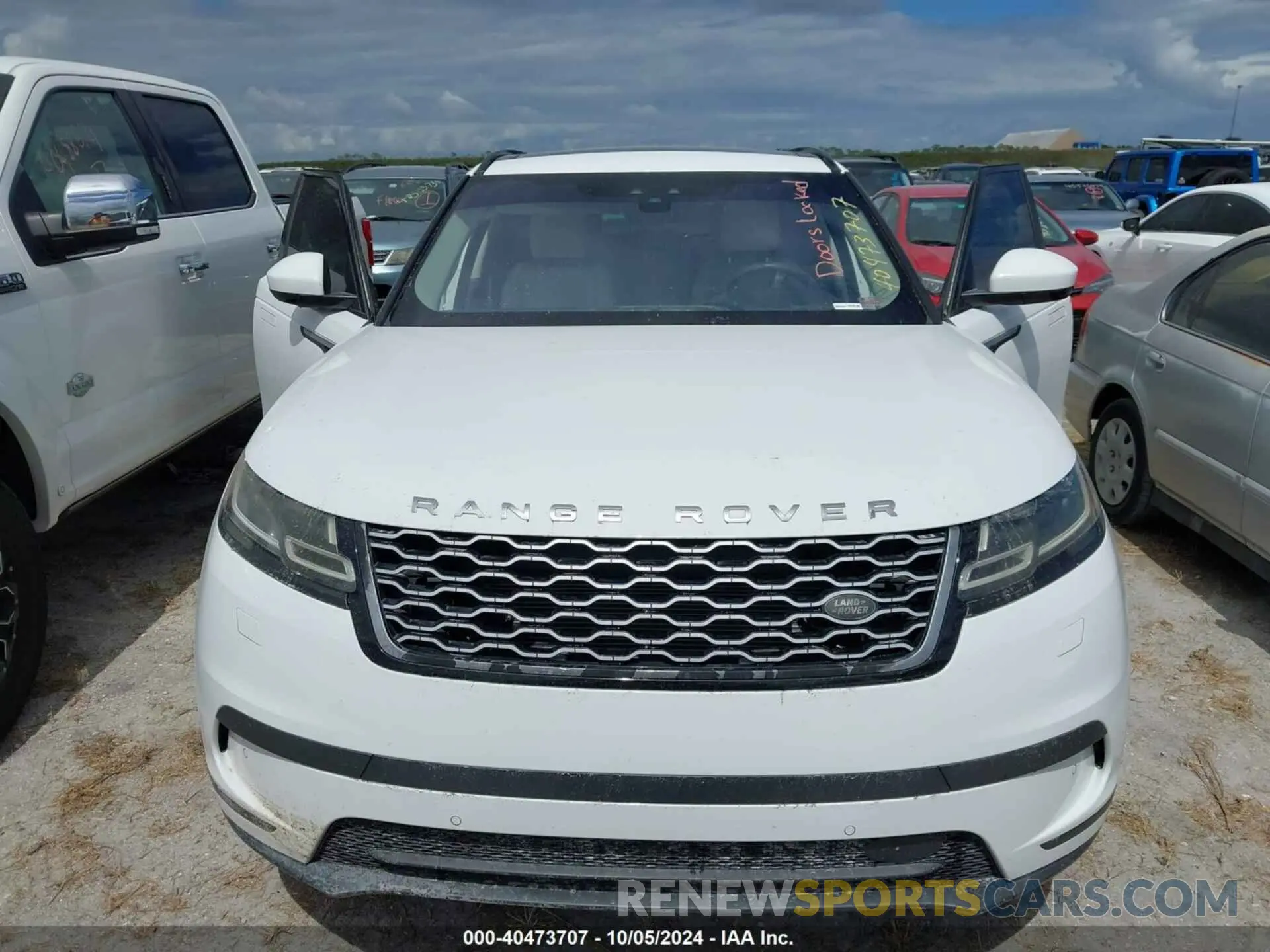 12 Photograph of a damaged car SALYB2EX8KA210043 LAND ROVER RANGE ROVER VELAR 2019