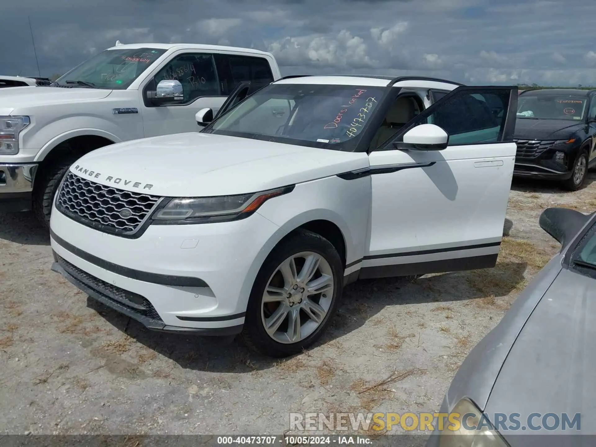2 Photograph of a damaged car SALYB2EX8KA210043 LAND ROVER RANGE ROVER VELAR 2019