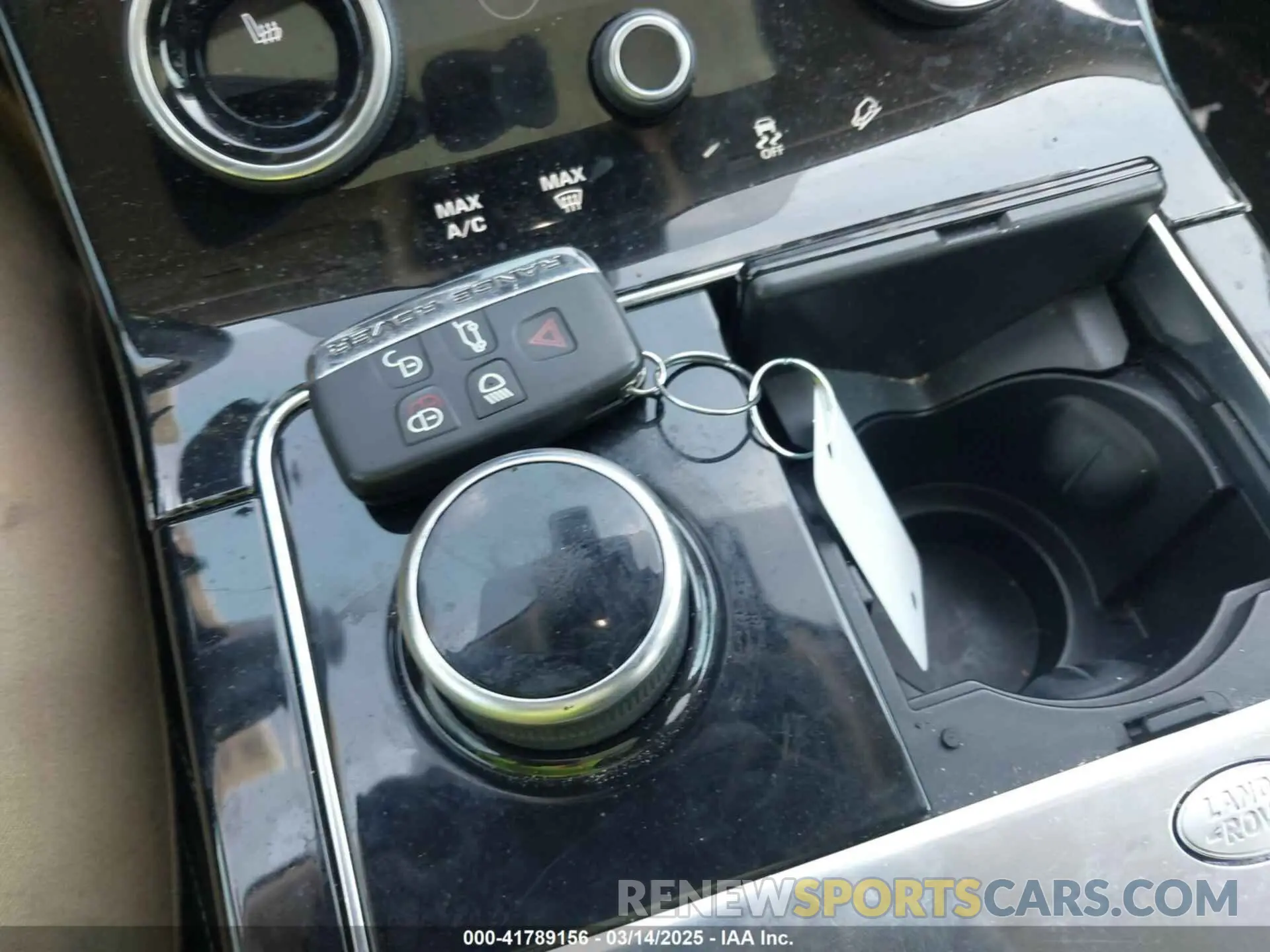 11 Photograph of a damaged car SALYB2EX8KA780429 LAND ROVER RANGE ROVER VELAR 2019