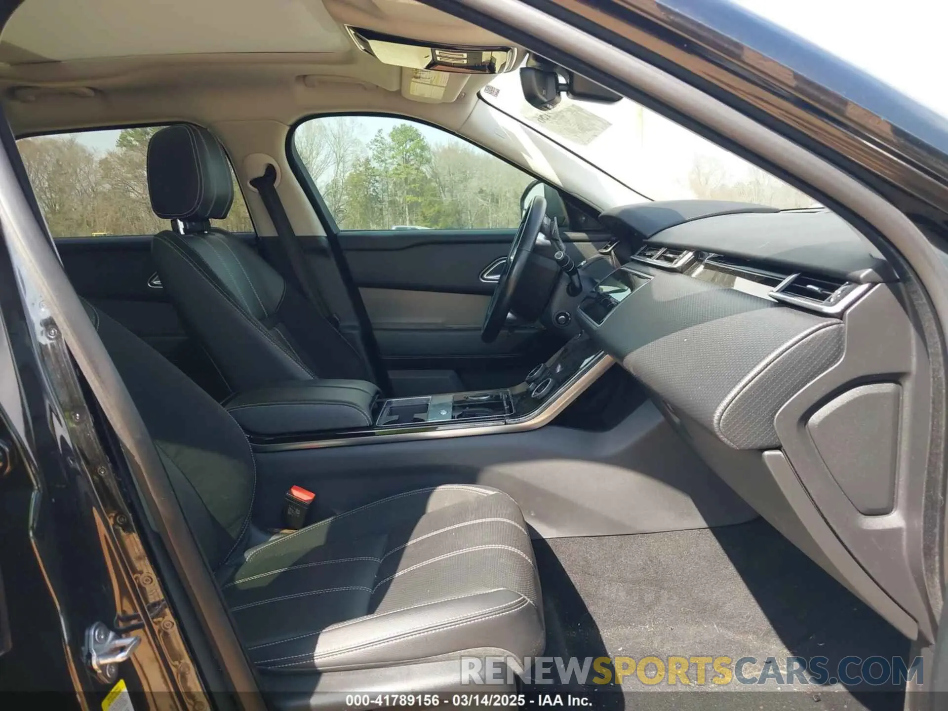 5 Photograph of a damaged car SALYB2EX8KA780429 LAND ROVER RANGE ROVER VELAR 2019