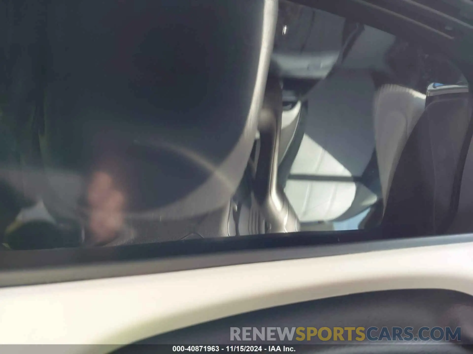 14 Photograph of a damaged car SALYB2EXXKA783199 LAND ROVER RANGE ROVER VELAR 2019