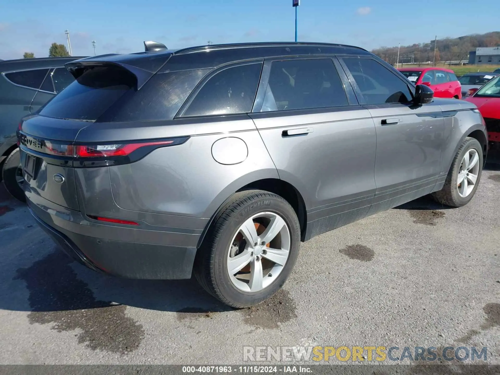 4 Photograph of a damaged car SALYB2EXXKA783199 LAND ROVER RANGE ROVER VELAR 2019