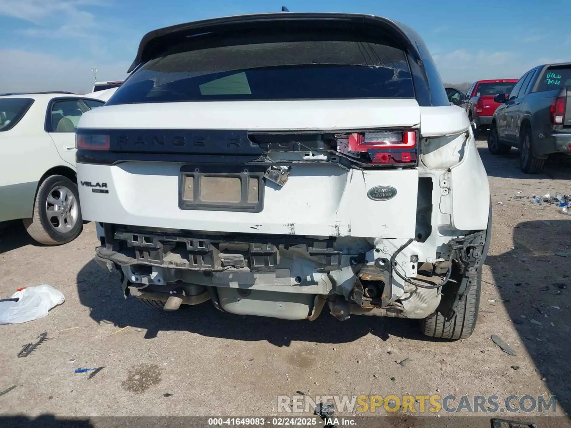 6 Photograph of a damaged car SALYB2EXXKA795871 LAND ROVER RANGE ROVER VELAR 2019