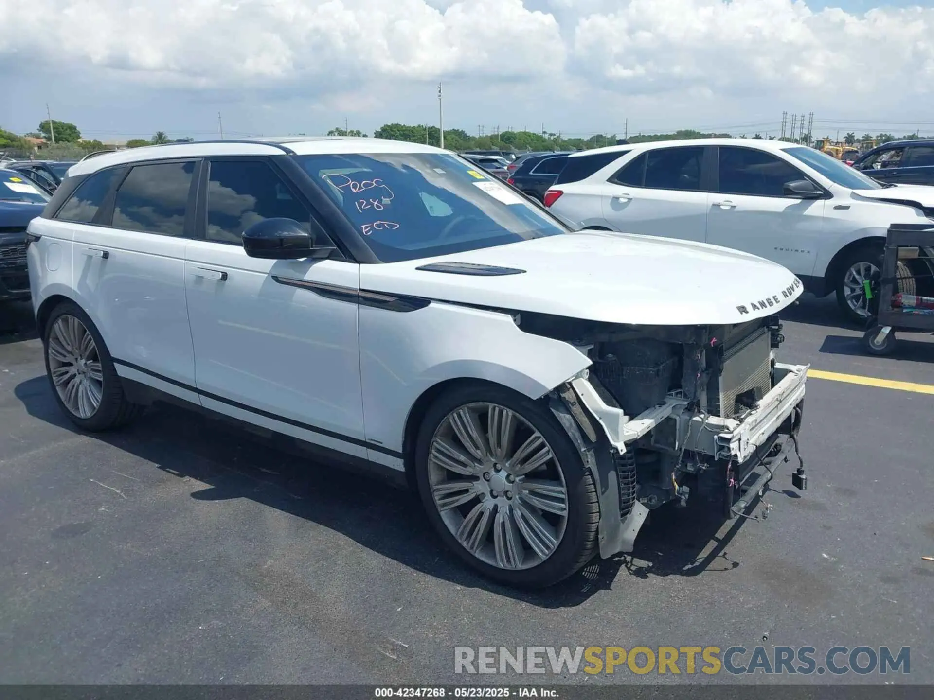 1 Photograph of a damaged car SALYL2EV9KA202481 LAND ROVER RANGE ROVER VELAR 2019