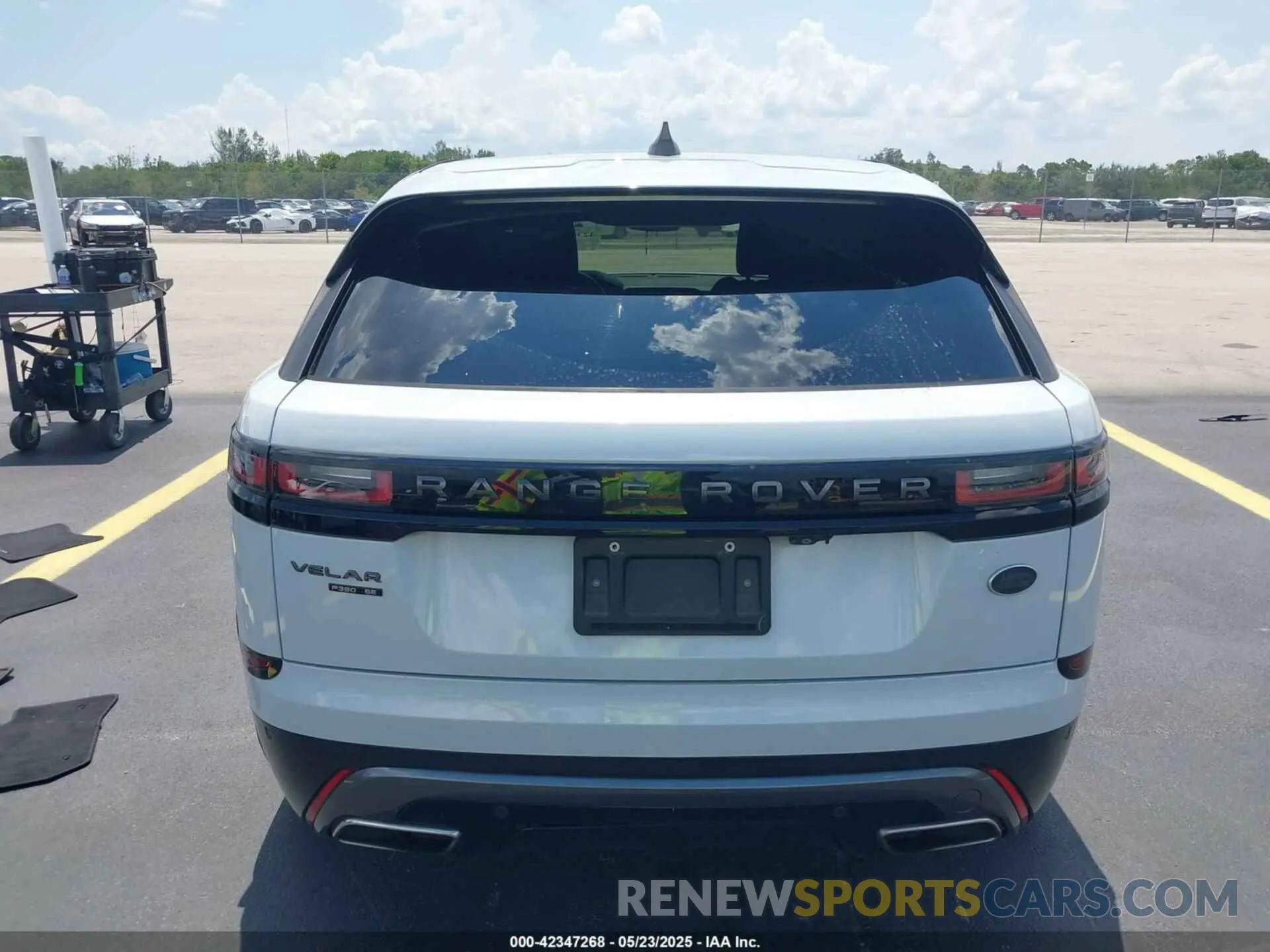 17 Photograph of a damaged car SALYL2EV9KA202481 LAND ROVER RANGE ROVER VELAR 2019