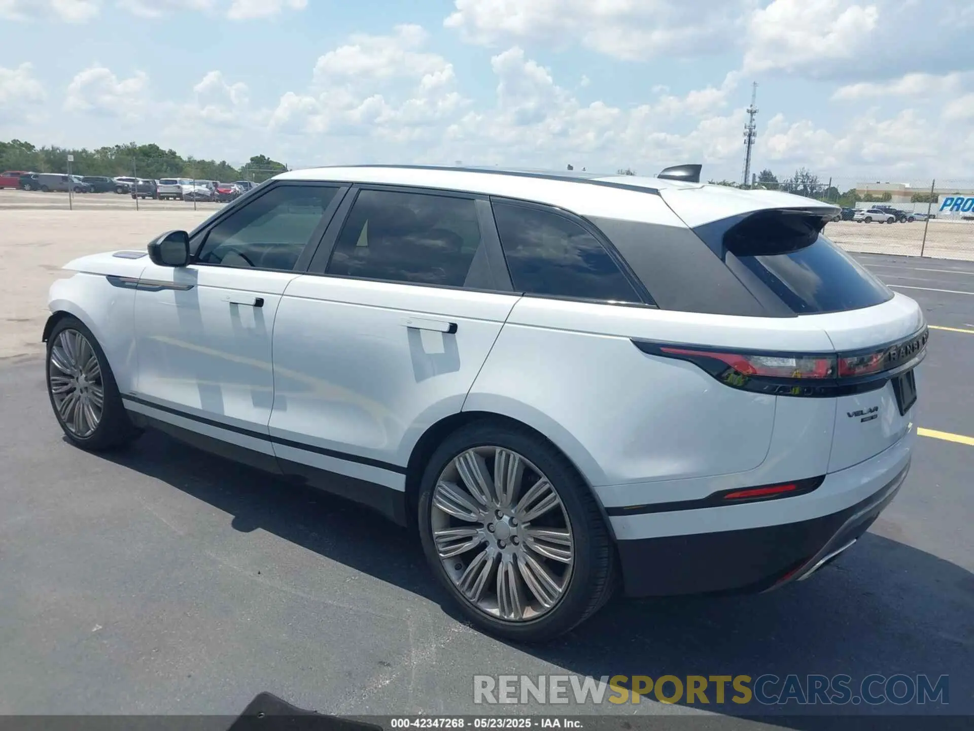 3 Photograph of a damaged car SALYL2EV9KA202481 LAND ROVER RANGE ROVER VELAR 2019
