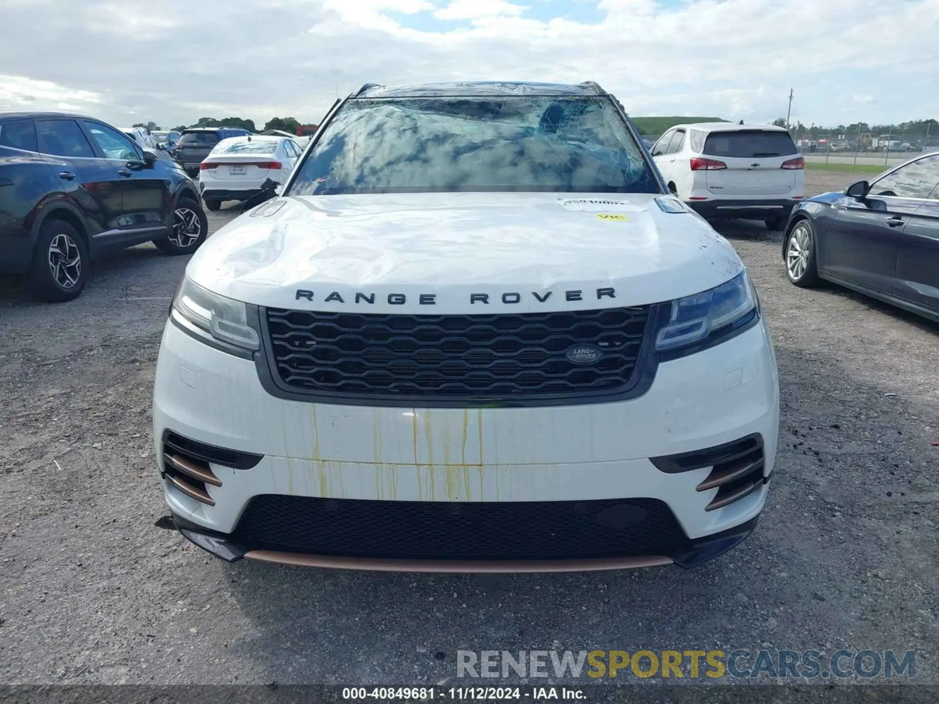 11 Photograph of a damaged car SALYL2EX0KA223978 LAND ROVER RANGE ROVER VELAR 2019