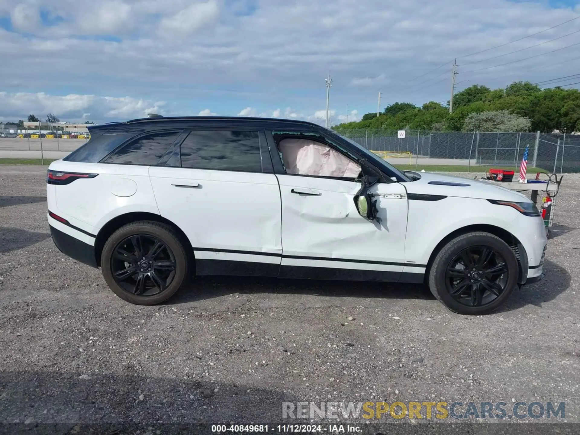12 Photograph of a damaged car SALYL2EX0KA223978 LAND ROVER RANGE ROVER VELAR 2019