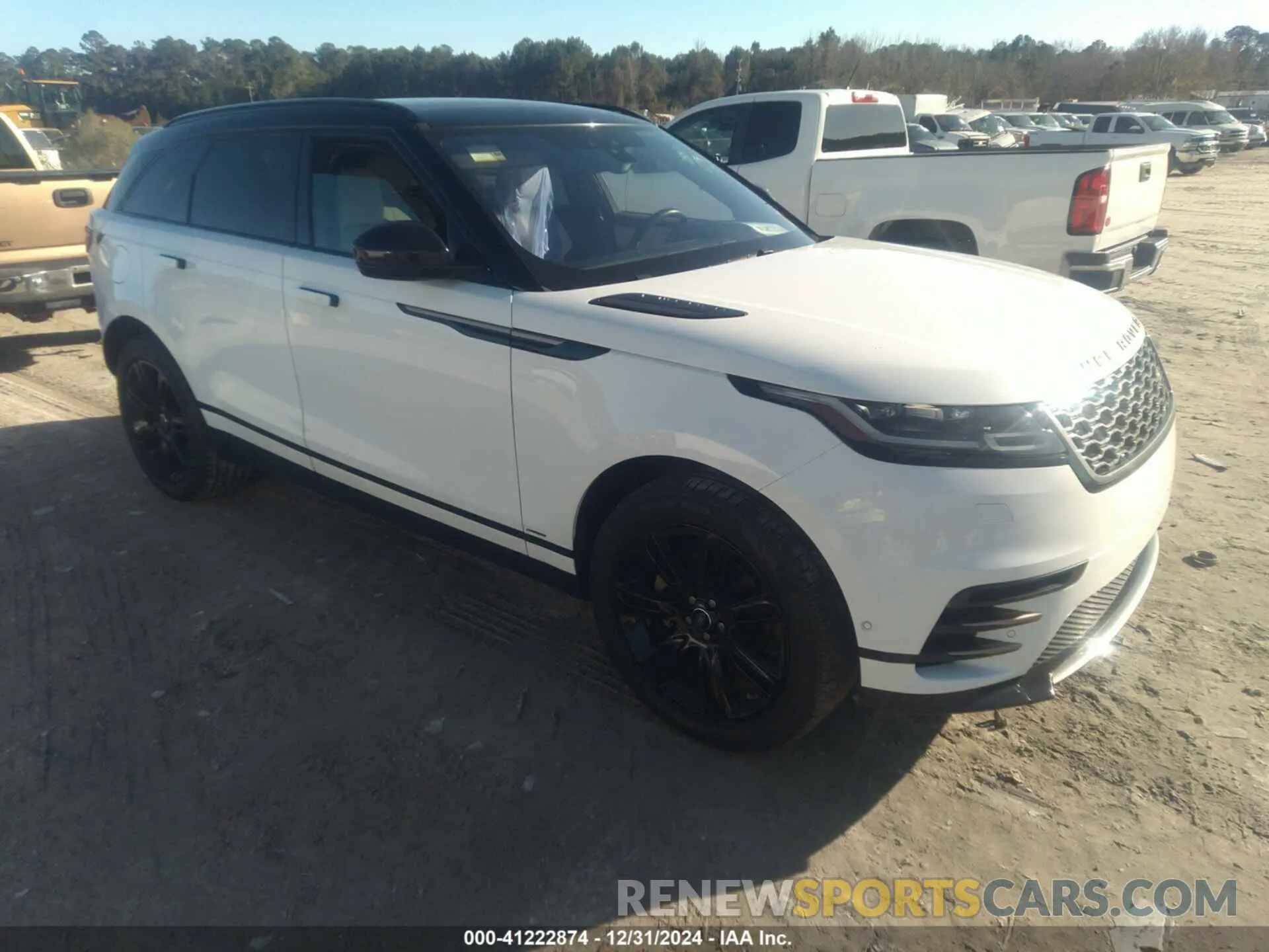 1 Photograph of a damaged car SALYL2EX0KA796959 LAND ROVER RANGE ROVER VELAR 2019
