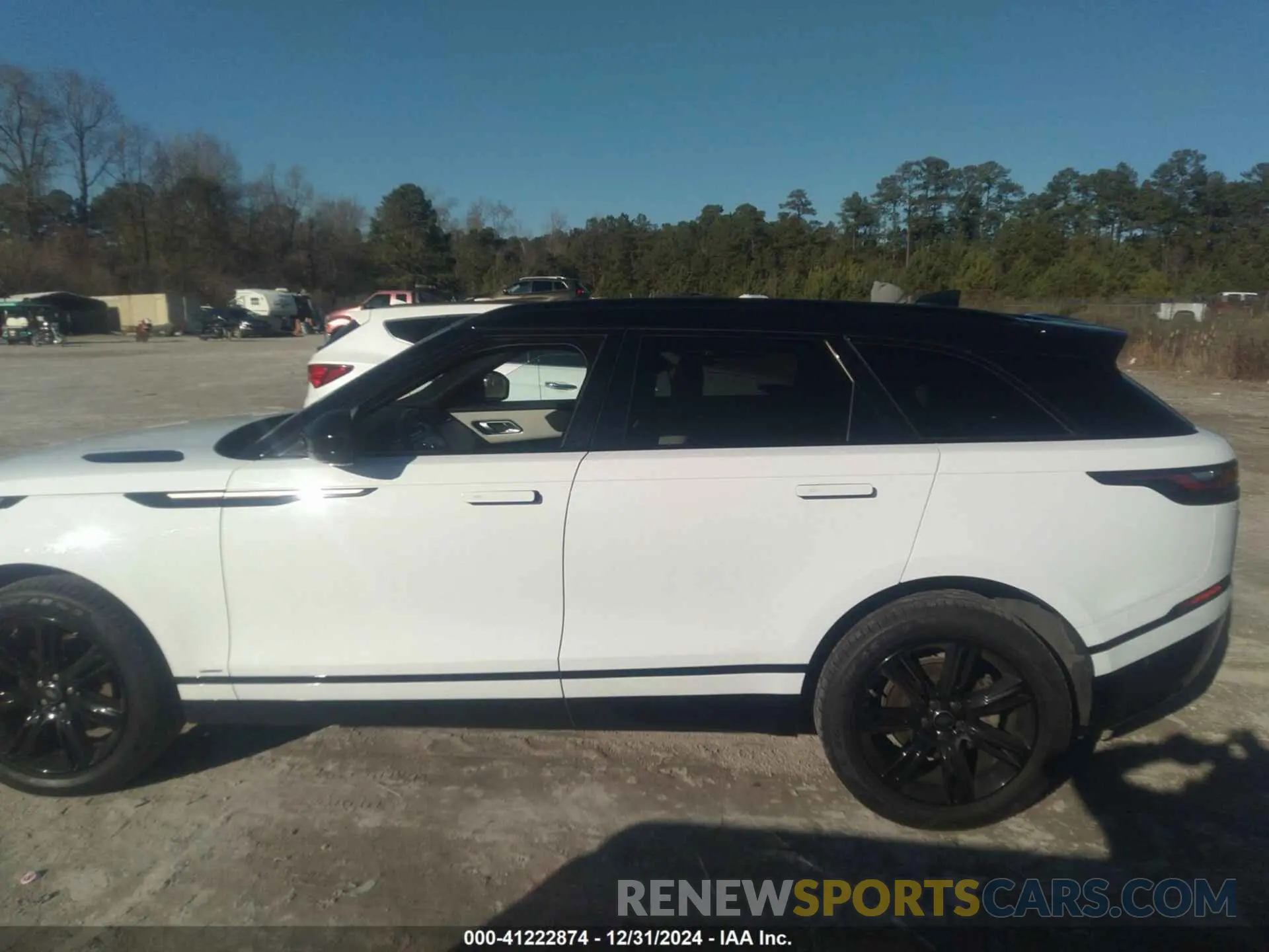 14 Photograph of a damaged car SALYL2EX0KA796959 LAND ROVER RANGE ROVER VELAR 2019