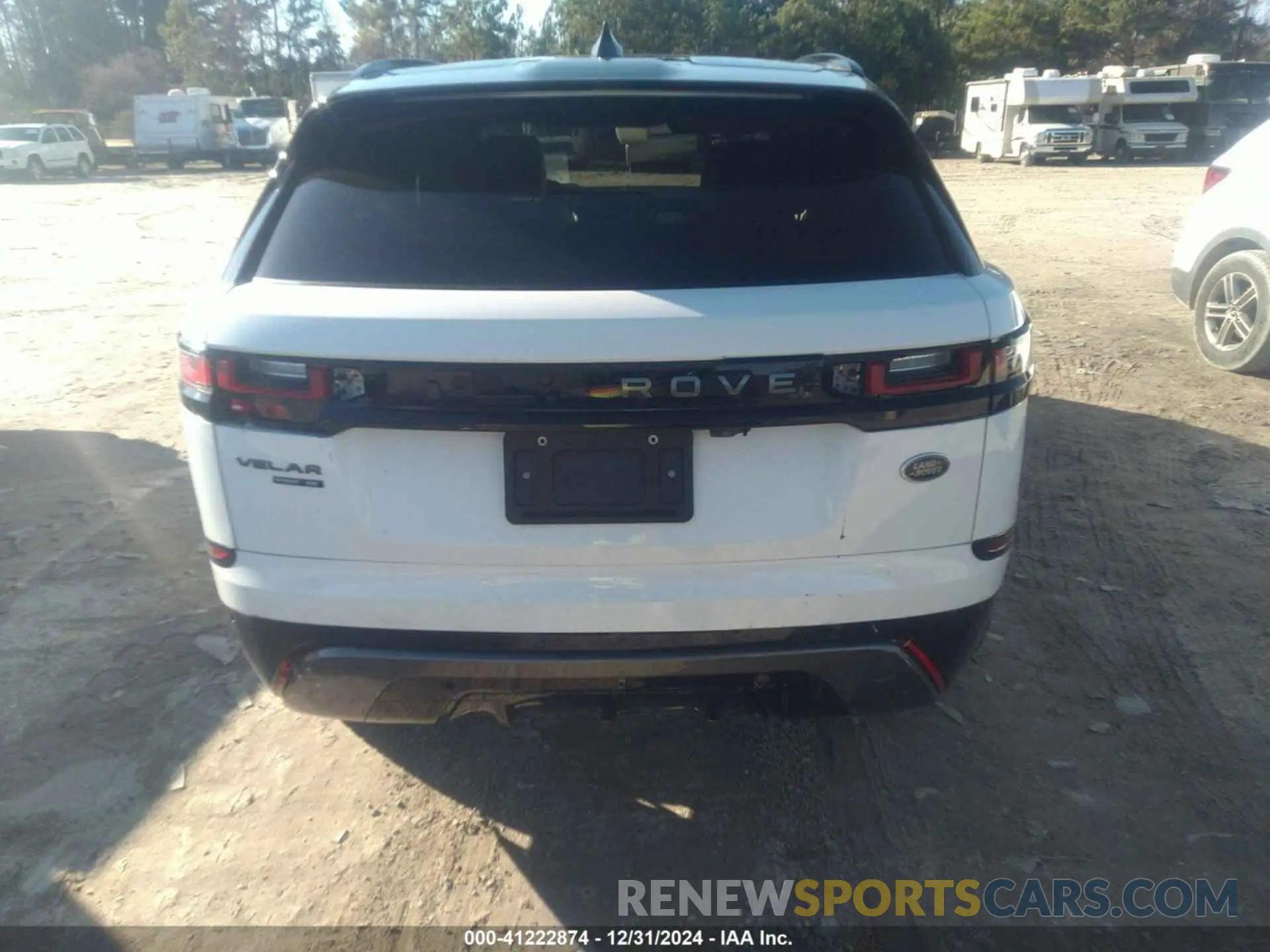 16 Photograph of a damaged car SALYL2EX0KA796959 LAND ROVER RANGE ROVER VELAR 2019